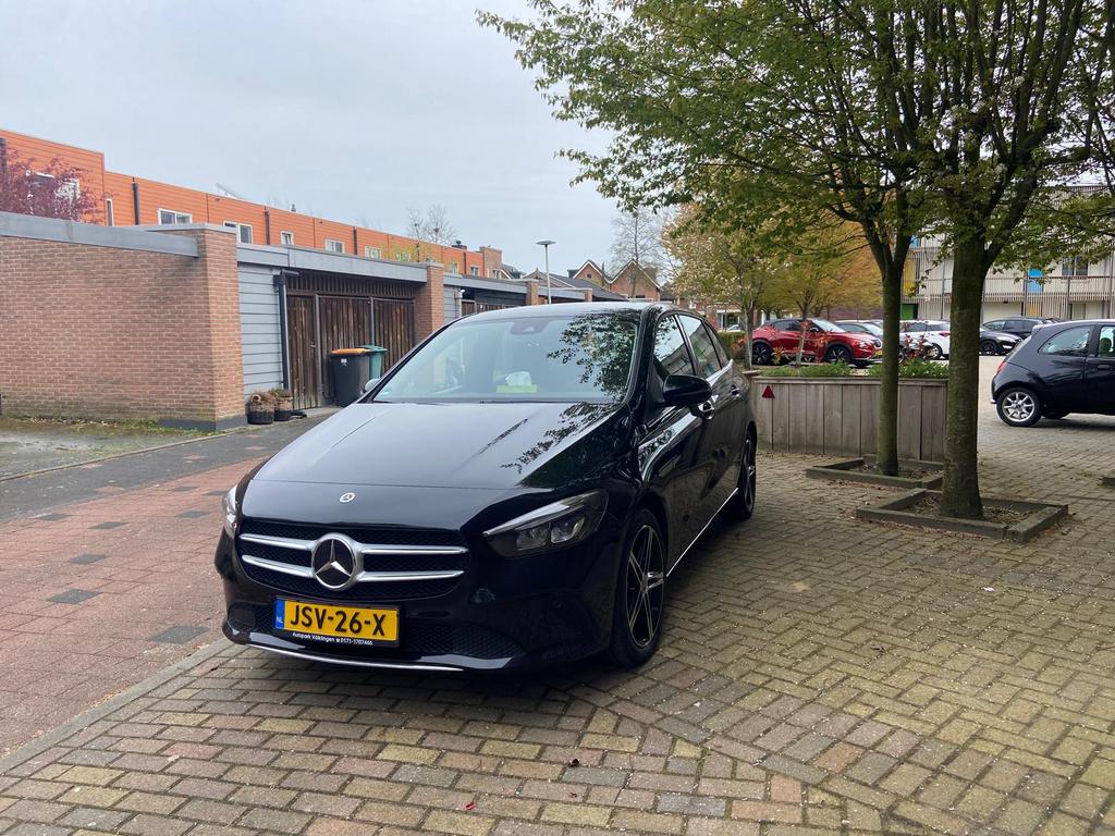 Mercedes-Benz B-Klasse B250 e 218PK 8G-DCT 2022 Zwart, Auto's, Zwart, 160 pk, Zwart, 1600 kg