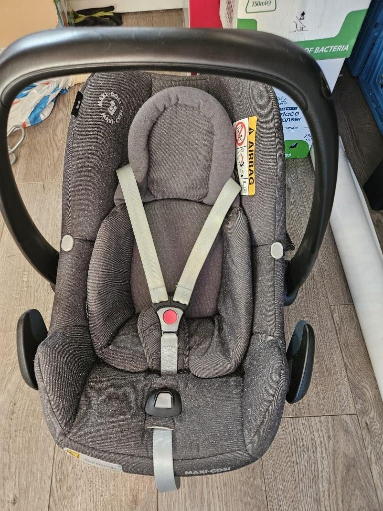 Maxi Cosi Rock, Bambino hoes en Familyfix One I-size, Ophalen, Verstelbare rugleuning, Zo goed als nieuw, Isofix