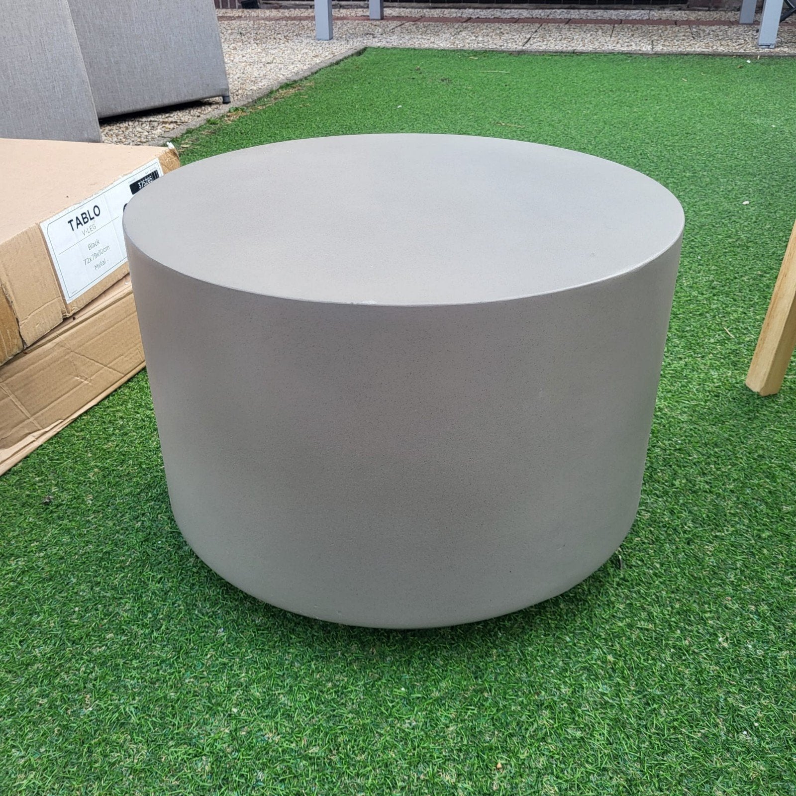 House dokter Out beton bijzettafel, Ophalen