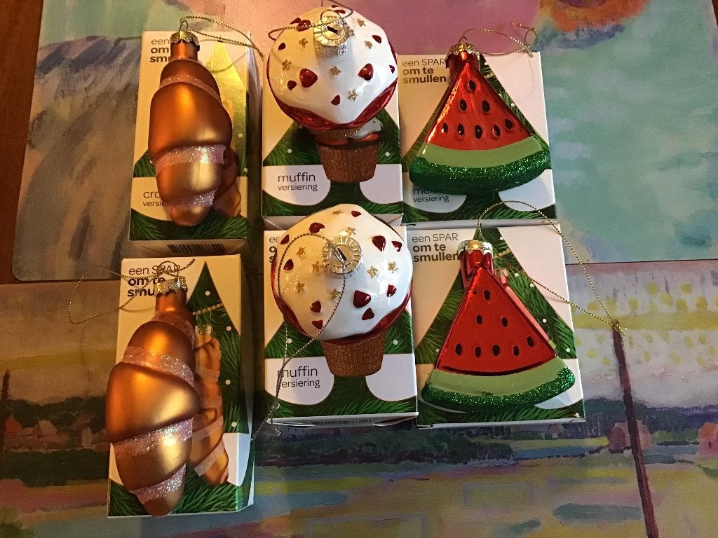 6 Kersthangers: Watermeloen(2) Cupcake(2) Croissant, Diversen, Kerst, Ophalen of Verzenden, Zo goed als nieuw