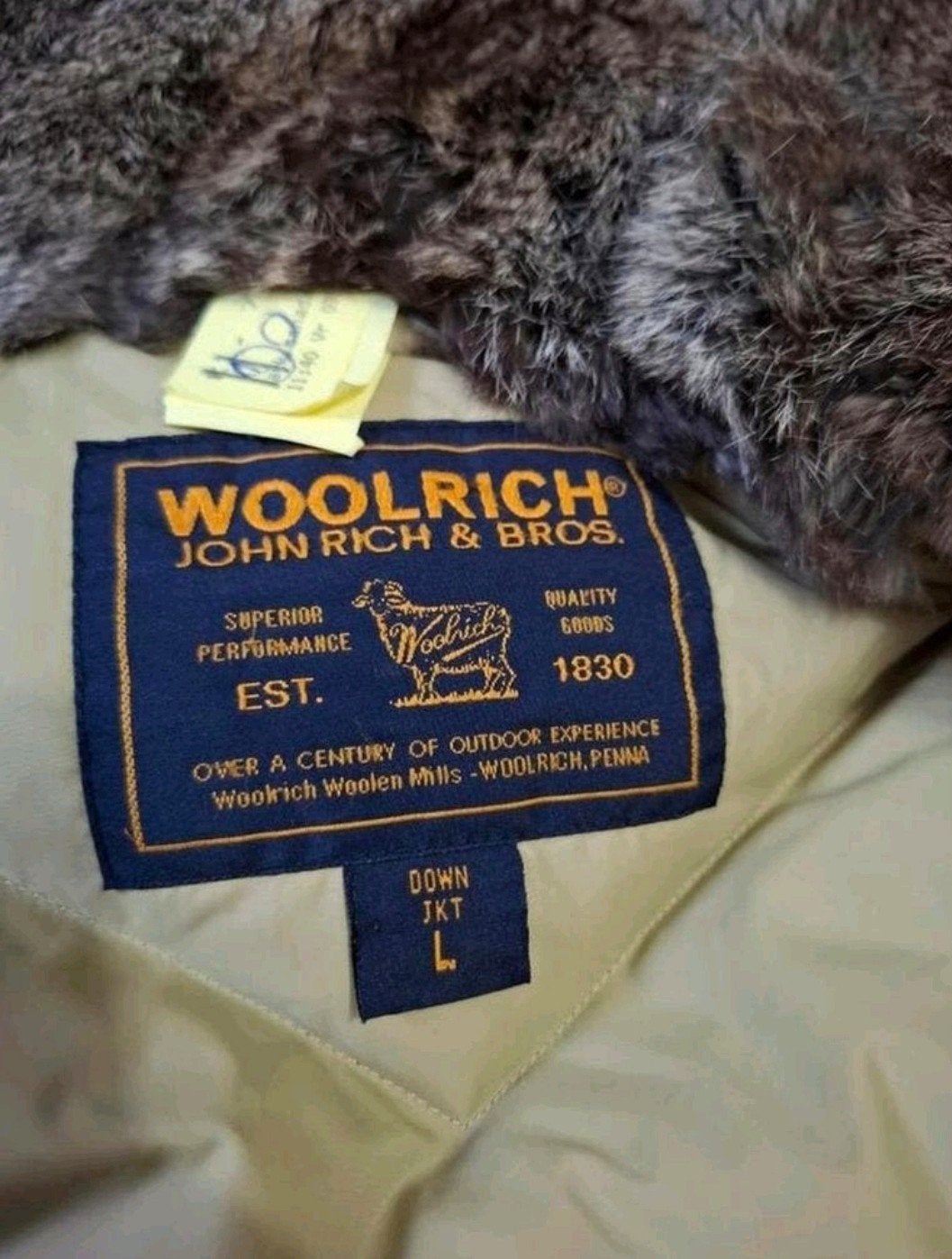 Woolrich Down Jacket - Beige met Bontdetails, Maat L, Beige, Maat 42/44 (L), Ophalen of Verzenden, Woolrich