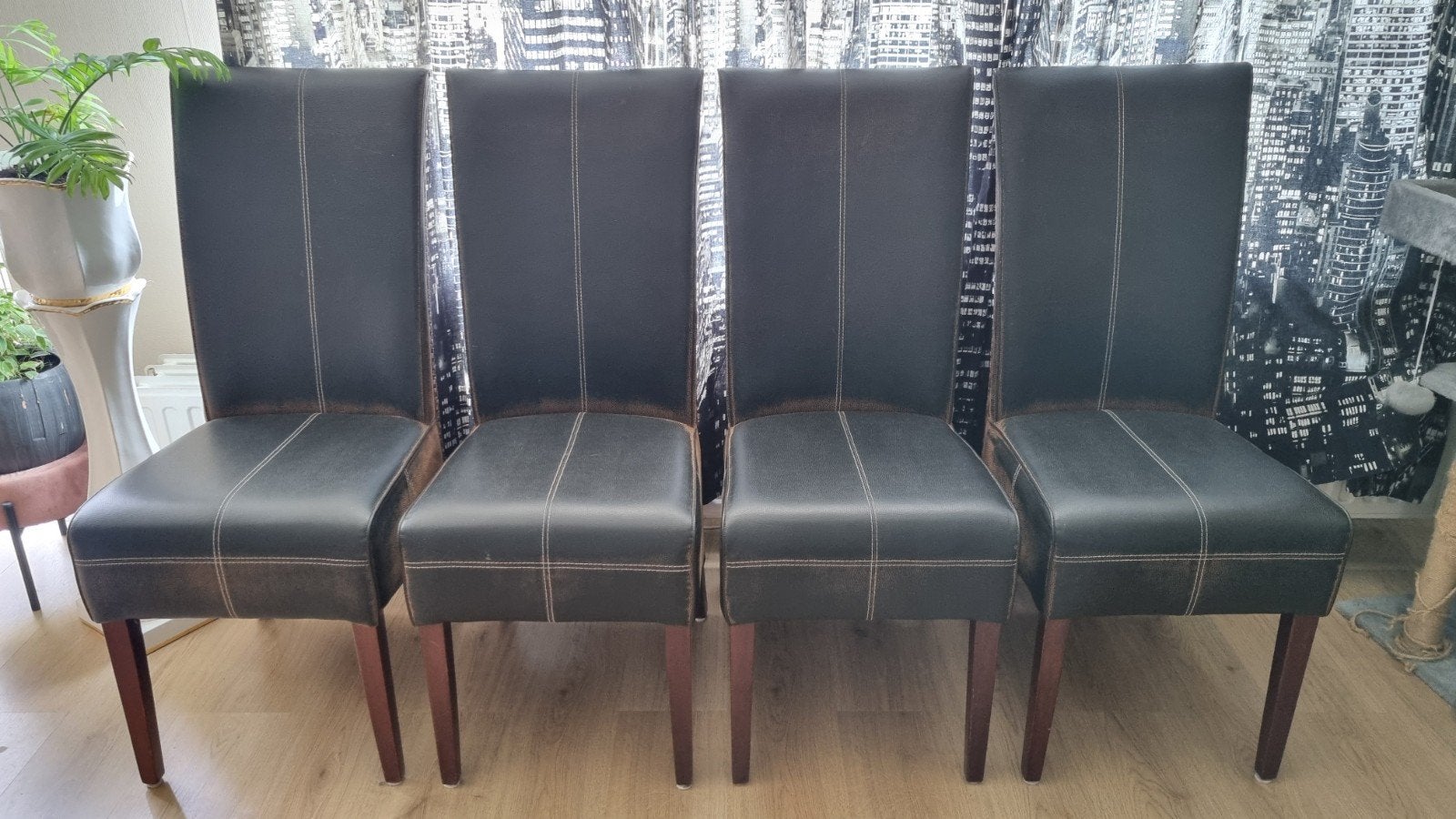 4 Cabana Loom eetkamerstoelen - Zwart leer en rotan, Huis en Inrichting, Gebruikt, Leer, Zwart, Vijf, Zes of meer stoelen