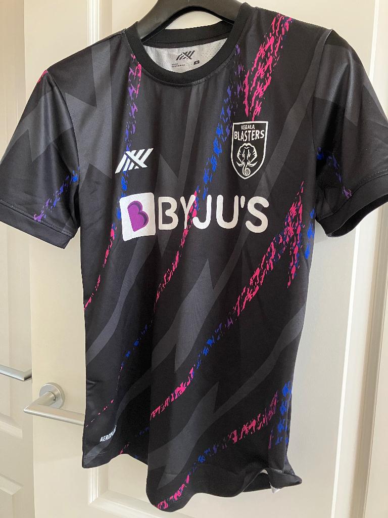 Voetbalshirt Kerala Blasters mt M, Sport en Fitness, Maat M, Ophalen of Verzenden, Zo goed als nieuw, Shirt