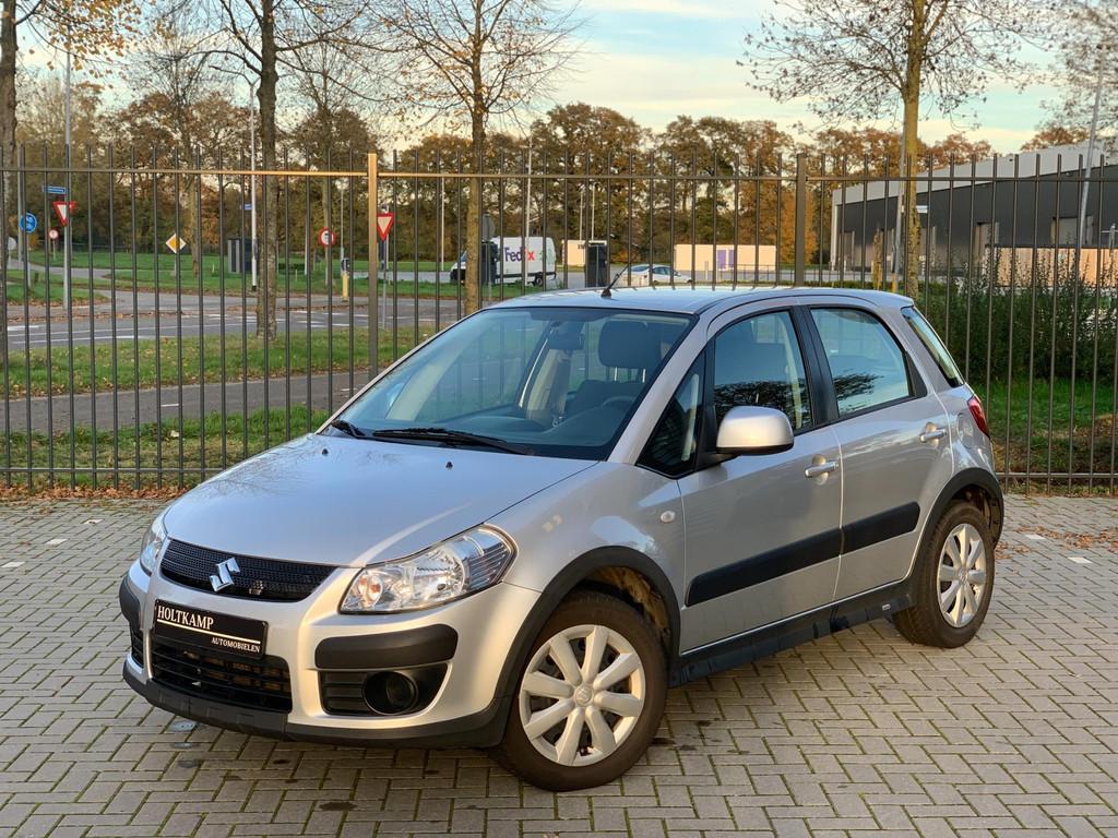 Suzuki SX4 1.6 Comfort | AIRCO | TREKHAAK | NAP, Voorwielaandrijving, Gebruikt, Zwart, 4 cilinders