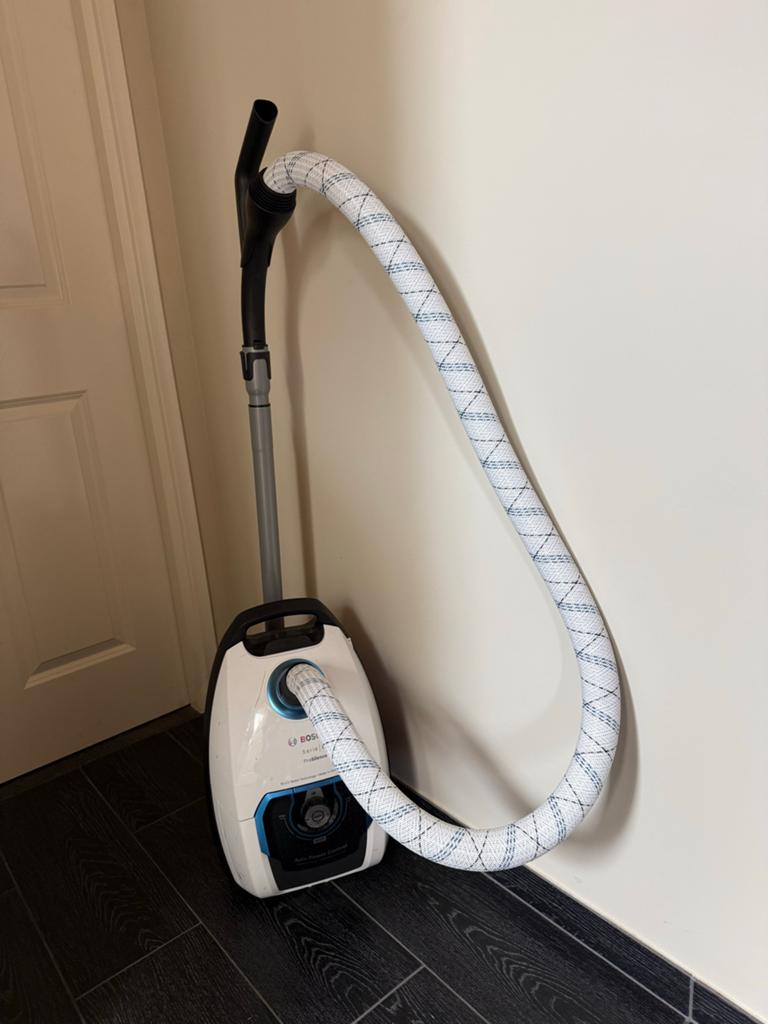Bosch Serie 8 ProSilence Sledestofzuiger (800W), Stofzak, Bosch, Ophalen of Verzenden, Zo goed als nieuw