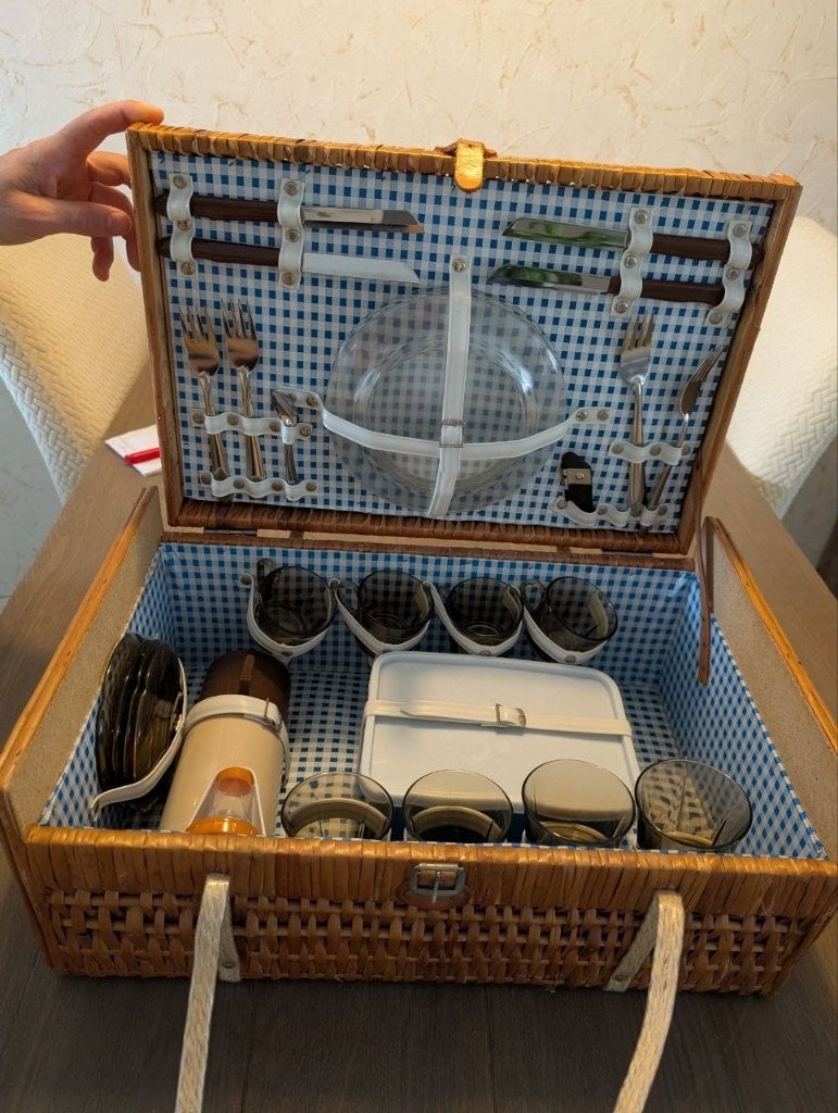 Vintage Picknickmand 4-Persoons – Helemaal Compleet!, Hobby en Vrije tijd, Picknickmanden, Ophalen, Zo goed als nieuw