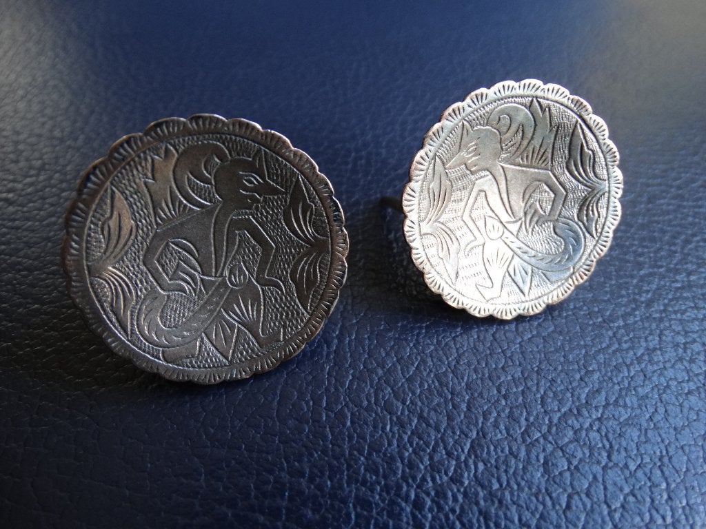 ronde zilveren kaasduimen met wajang figuur, Antiek en Kunst, Indonesië, Verzenden, Overige typen, Gemerkt
