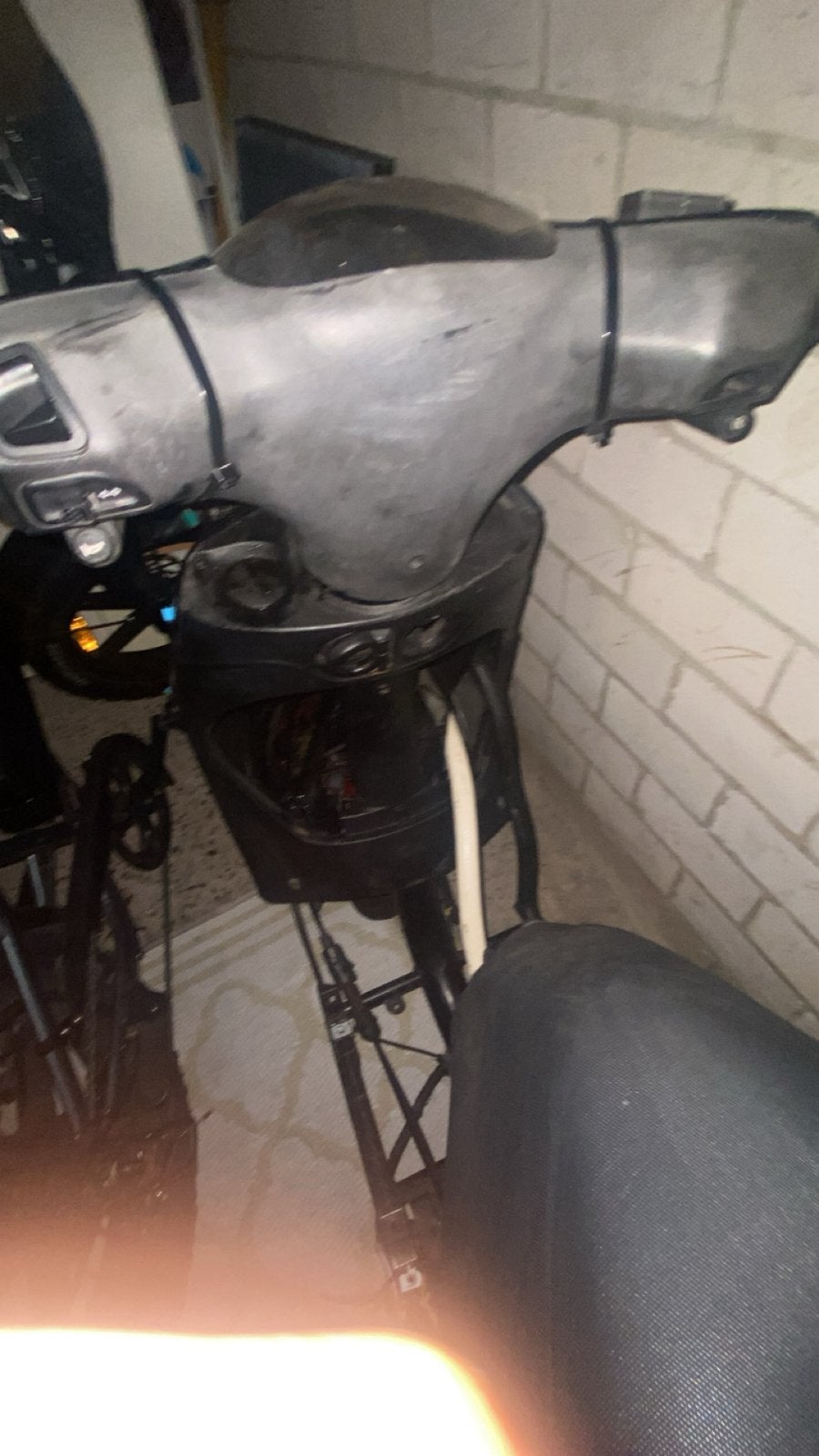 Piaggo Zip 125cc, Ophalen of Verzenden, Zo goed als nieuw