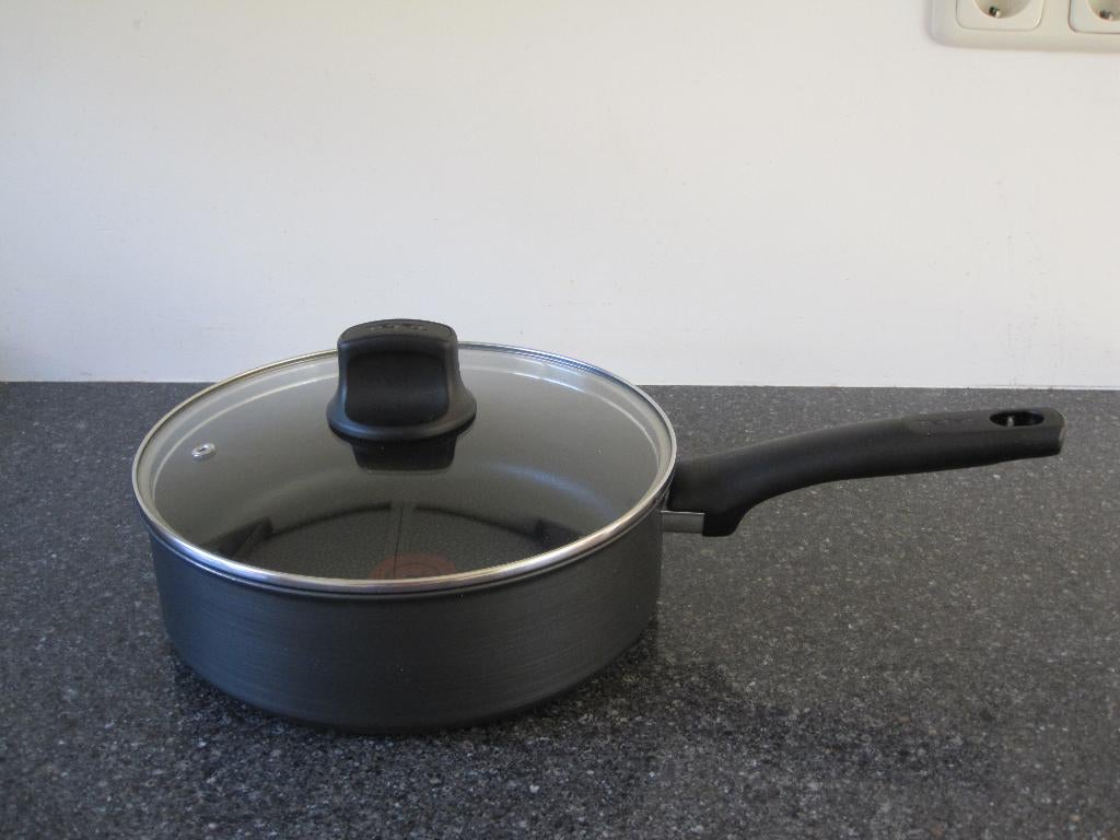 Tefal hapjespan geschikt voor alle warmtebronnen 24 cm nieuw, Ophalen of Verzenden, Nieuw, Koekenpan of Braadpan
