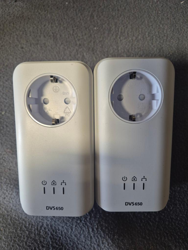 DVS650 Powerline Adapters (2 stuks), Computers en Software, Netwerk switches, Ophalen of Verzenden, Gebruikt