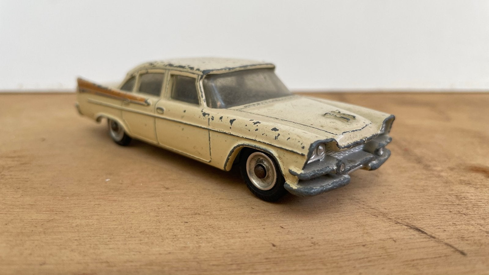 Dinky Toys Dodge Royal Sedan 191 - Vintage Modelauto, Ophalen of Verzenden, Gebruikt, Auto, Overige merken