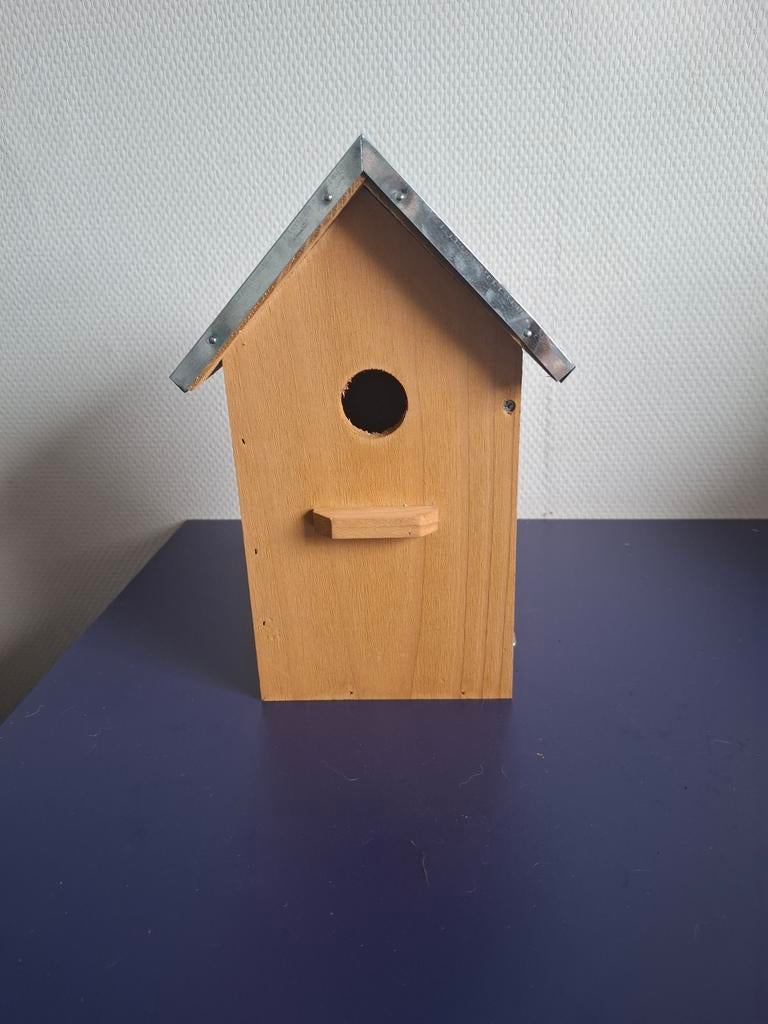 Nieuw Vogelhuisje met Metalen Dak, Ophalen of Verzenden, Nieuw
