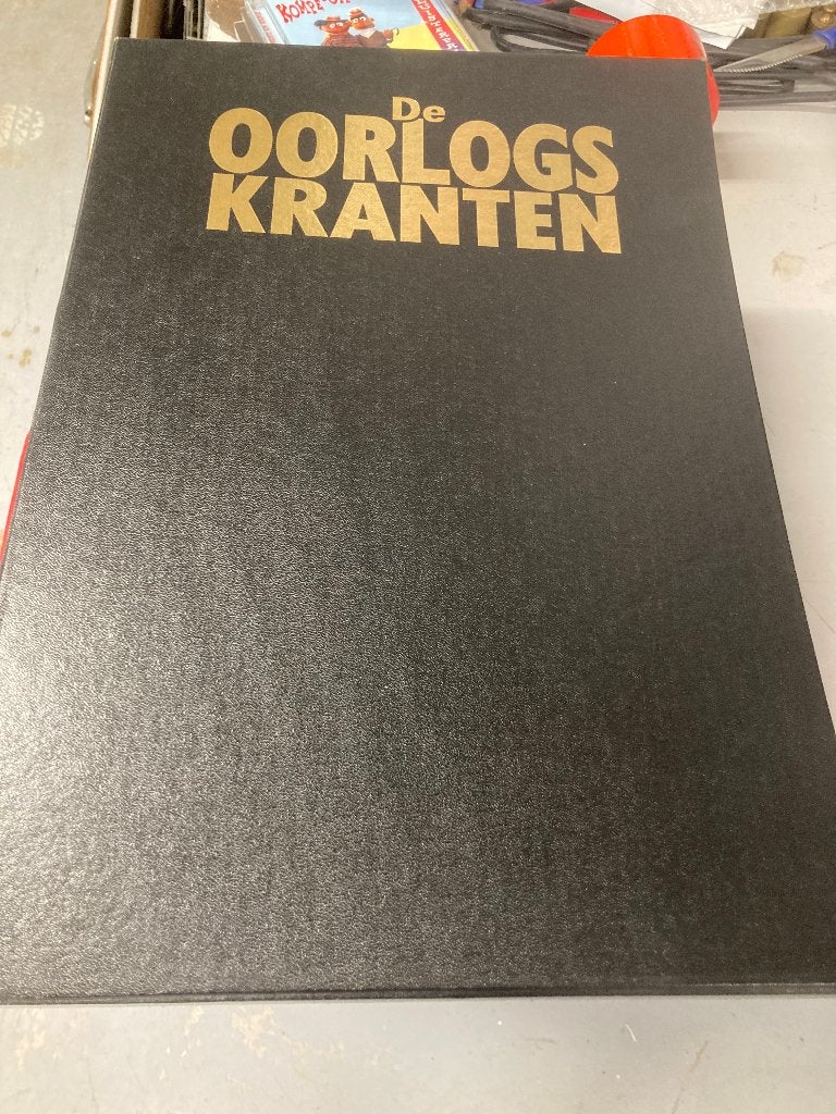 T.K. oorlogs kranten nr. 1 t/m 65 Complete serie, Ophalen of Verzenden, Gelezen, Overige typen