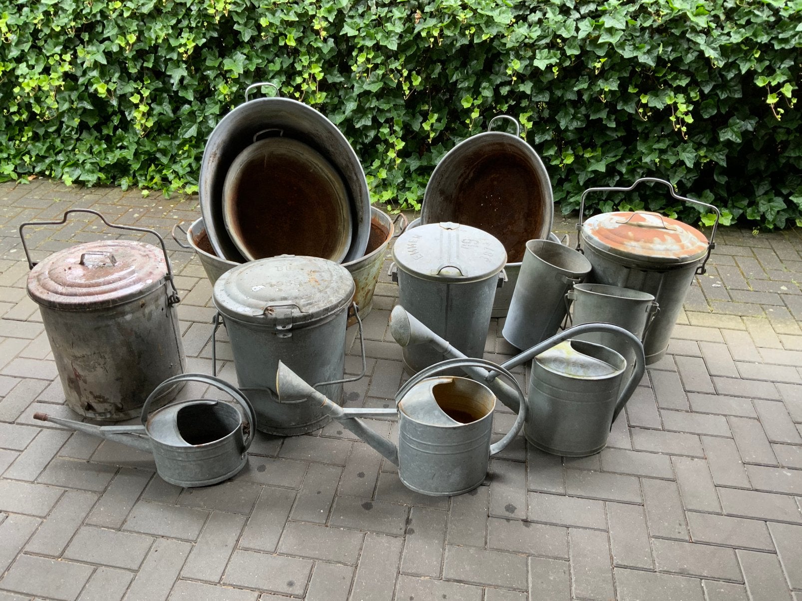 Partij zinken teilen, vuilnisemmers, gieters, Tuin en Terras, Ophalen, Gebruikt, Minder dan 30 cm, Rond
