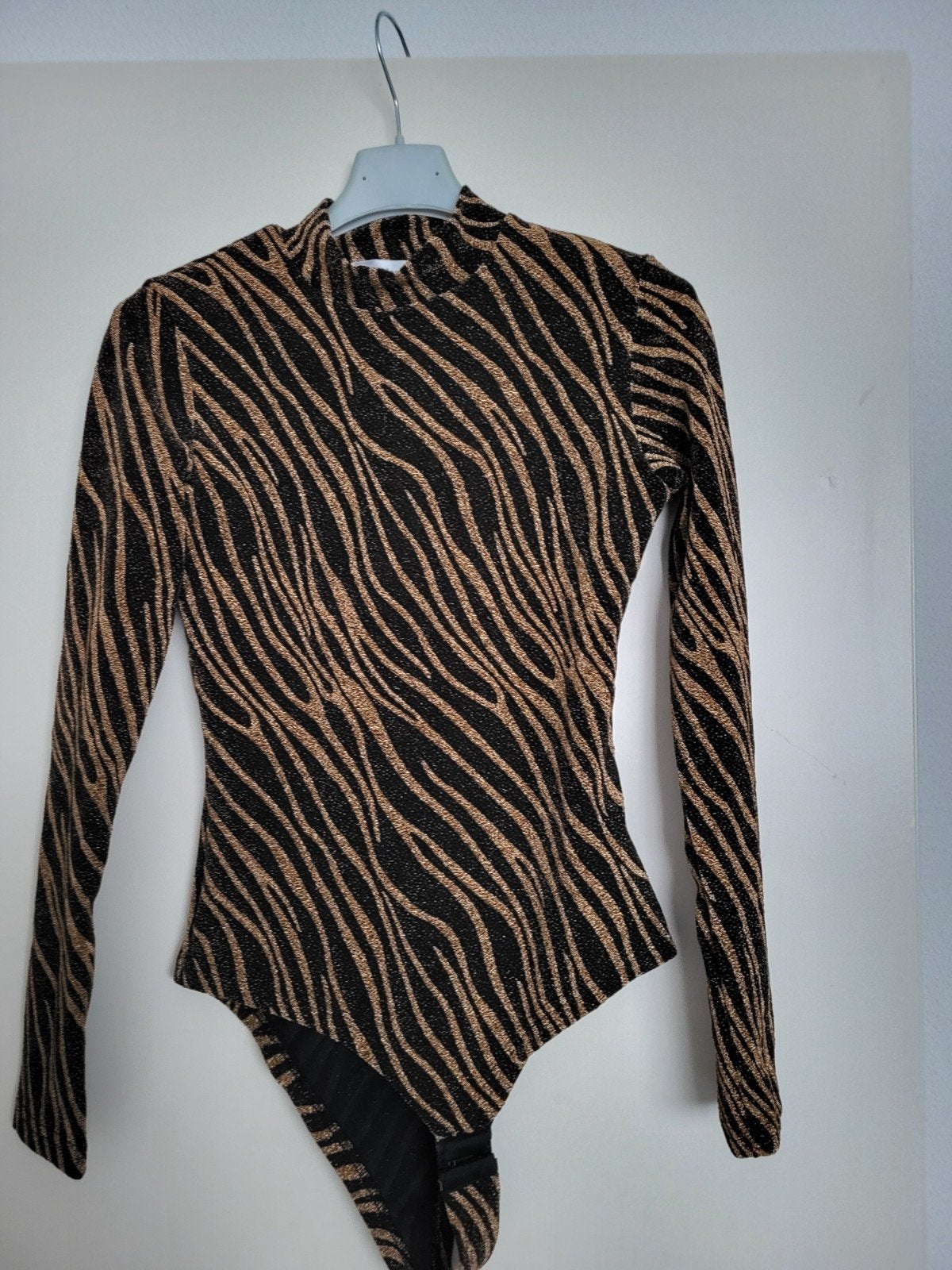 Zwart met gouden body met zebraprint van Uwantisell, Uwantisell, Zwart, Ophalen of Verzenden, Lange mouw
