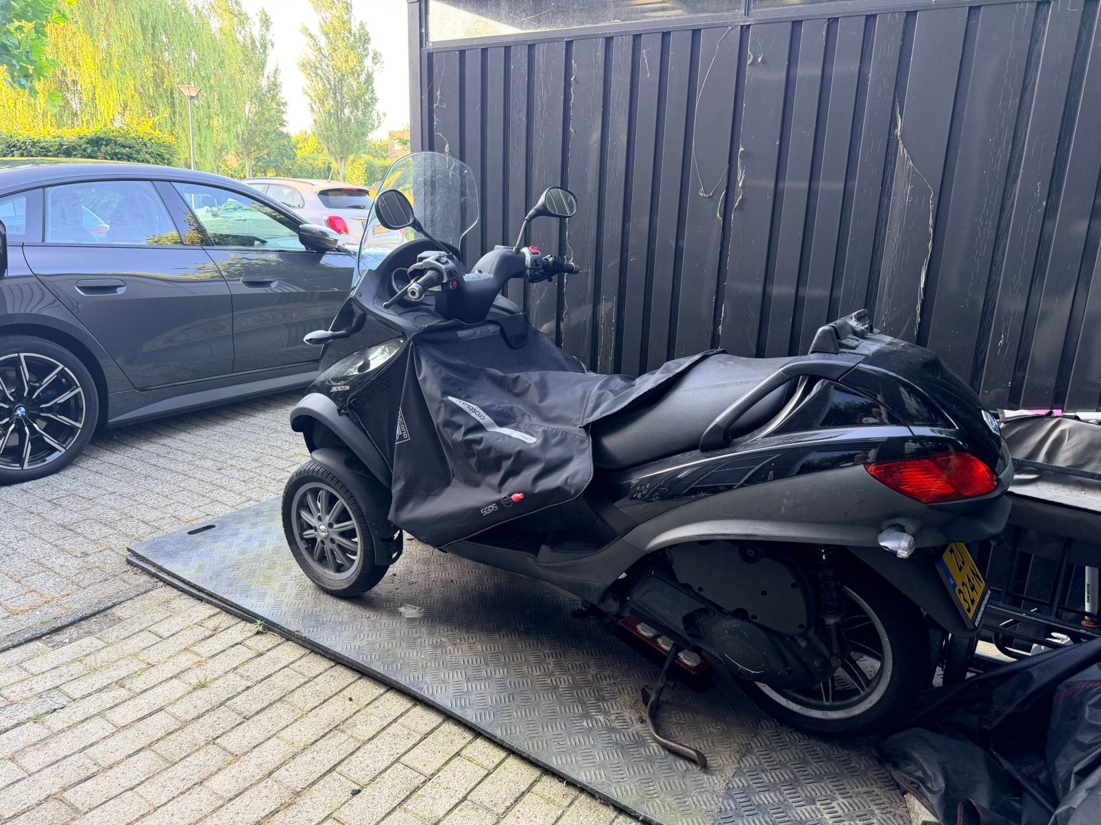 Piaggio MP3 300, Particulier, Scooter