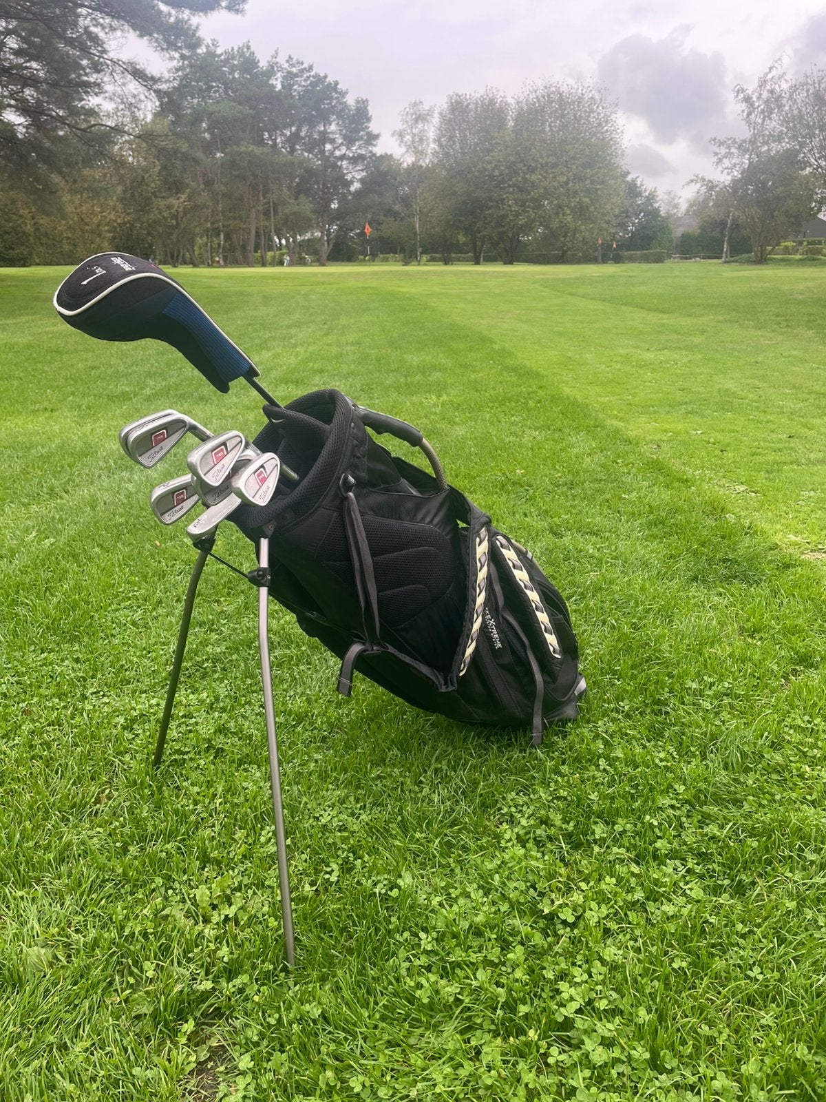 Beginners Golfset! (Titleist, Taylormade, Nike), Sport en Fitness, Ophalen, Zo goed als nieuw, Set