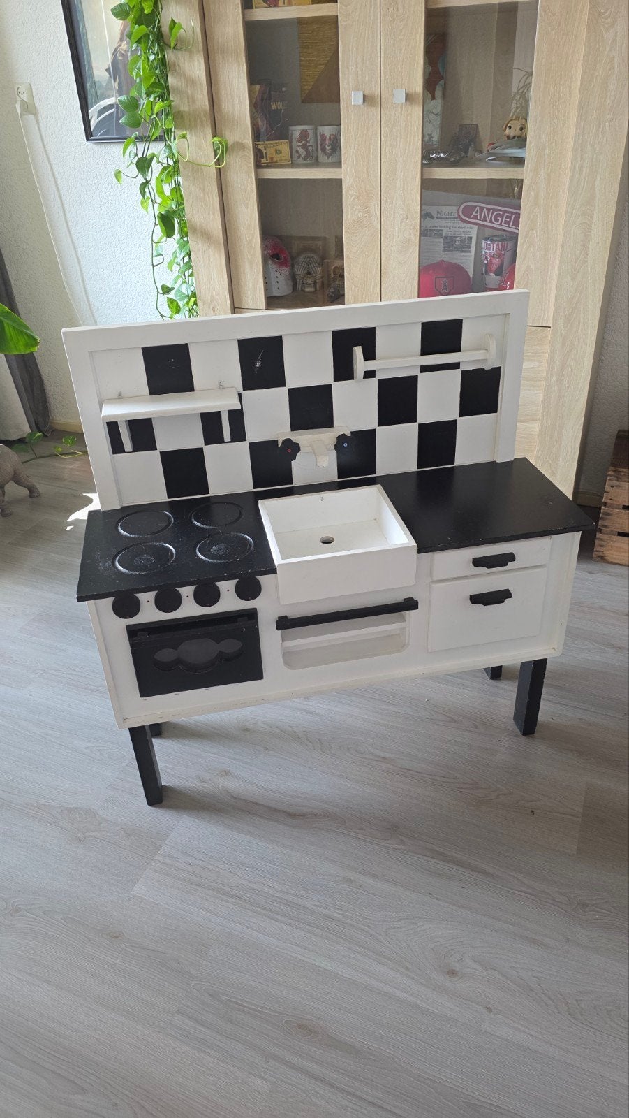 Zwart-witte speelkeuken met accessoires, Ophalen, Gebruikt