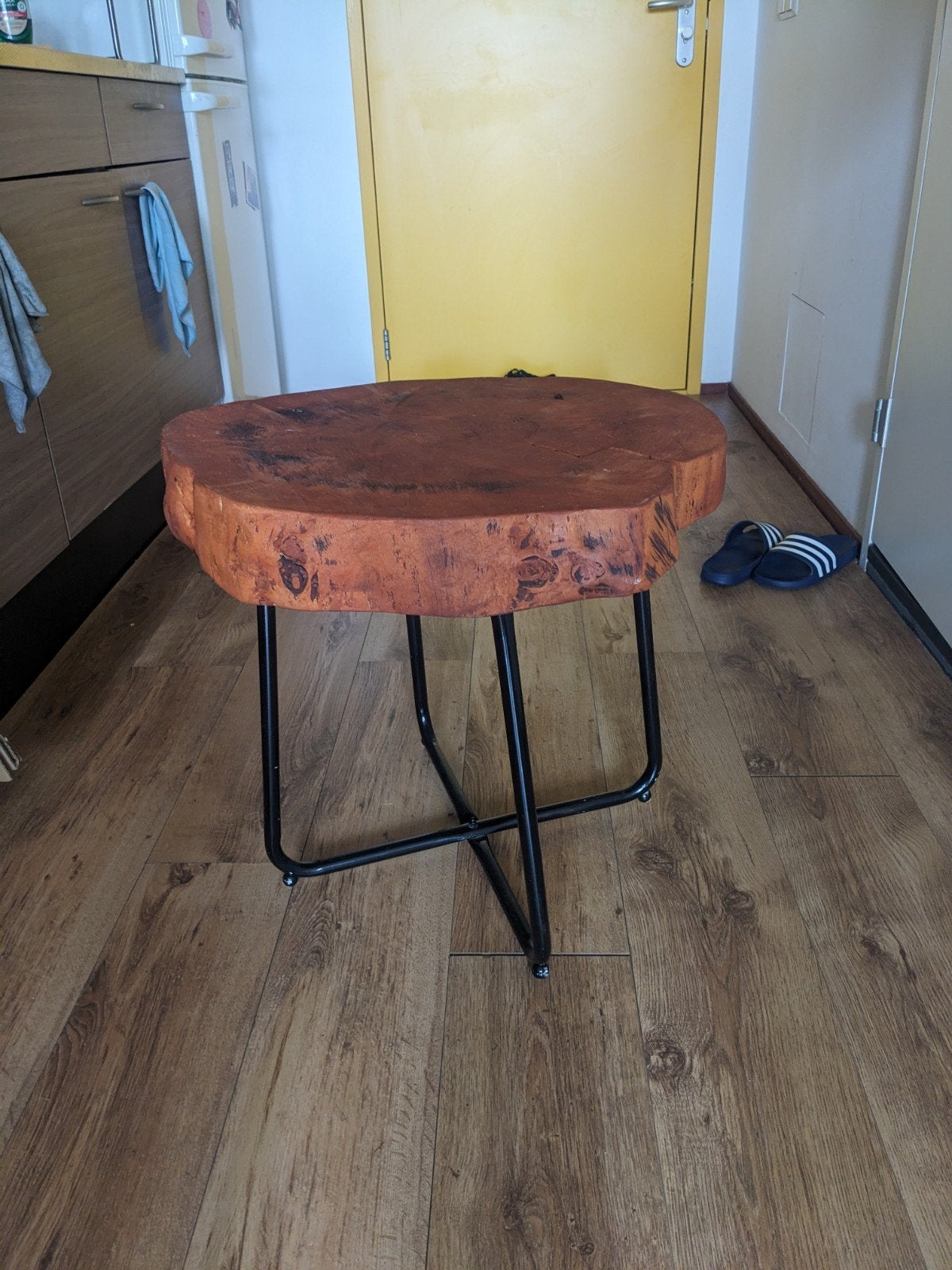 Nette houten bijzettafel gemaakt uit een boomstronk, Ophalen, Rechthoekig, 50 tot 100 cm, Minder dan 50 cm