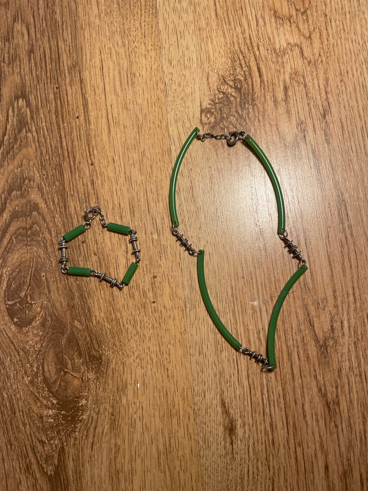 Antieke zilveren en plastic sieradenset uit Indonesië, Ophalen of Verzenden, Zilver, Ketting