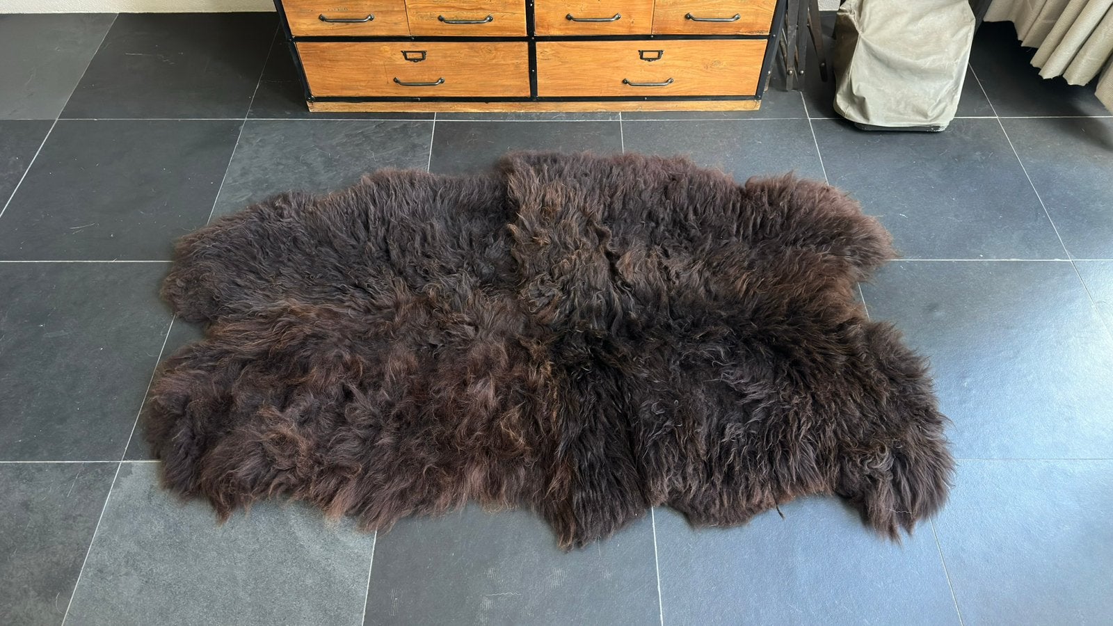 Vloerkleed Texels Schapenvacht 200x100, Bruin, Ophalen of Verzenden, Zo goed als nieuw, 200 cm of meer
