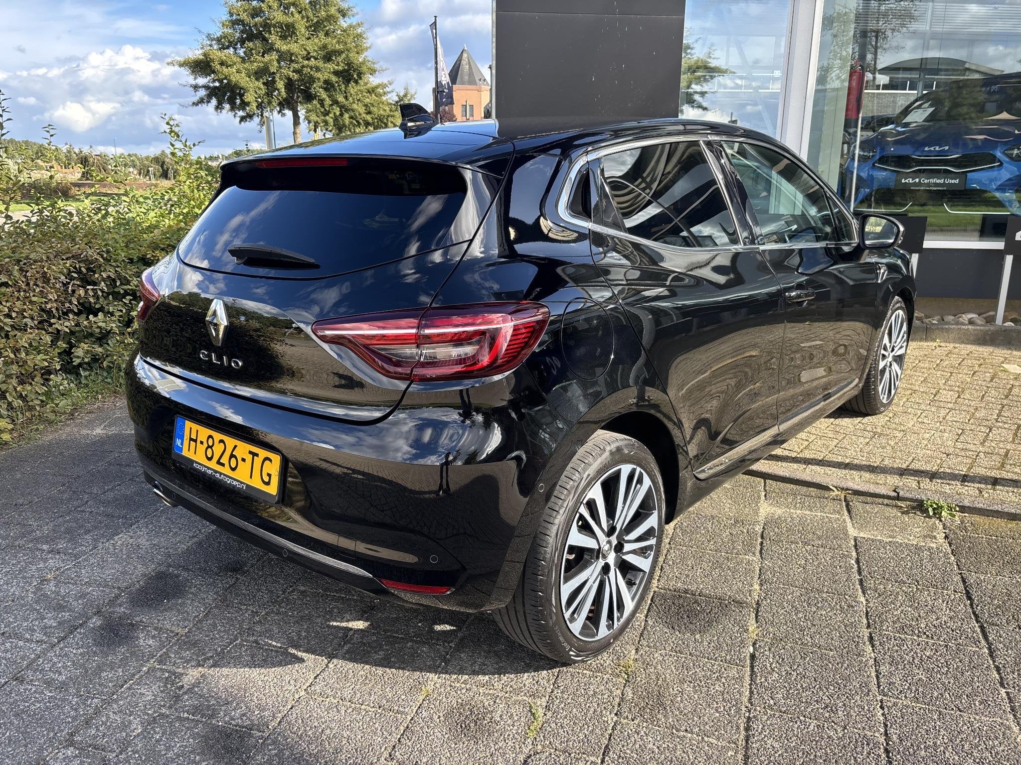 Renault Clio 1.3 TCe Initiale Paris Eerste eigenaar Dealer o, Auto's, Renault, Gebruikt, Euro 6, 4 cilinders, 1133 kg