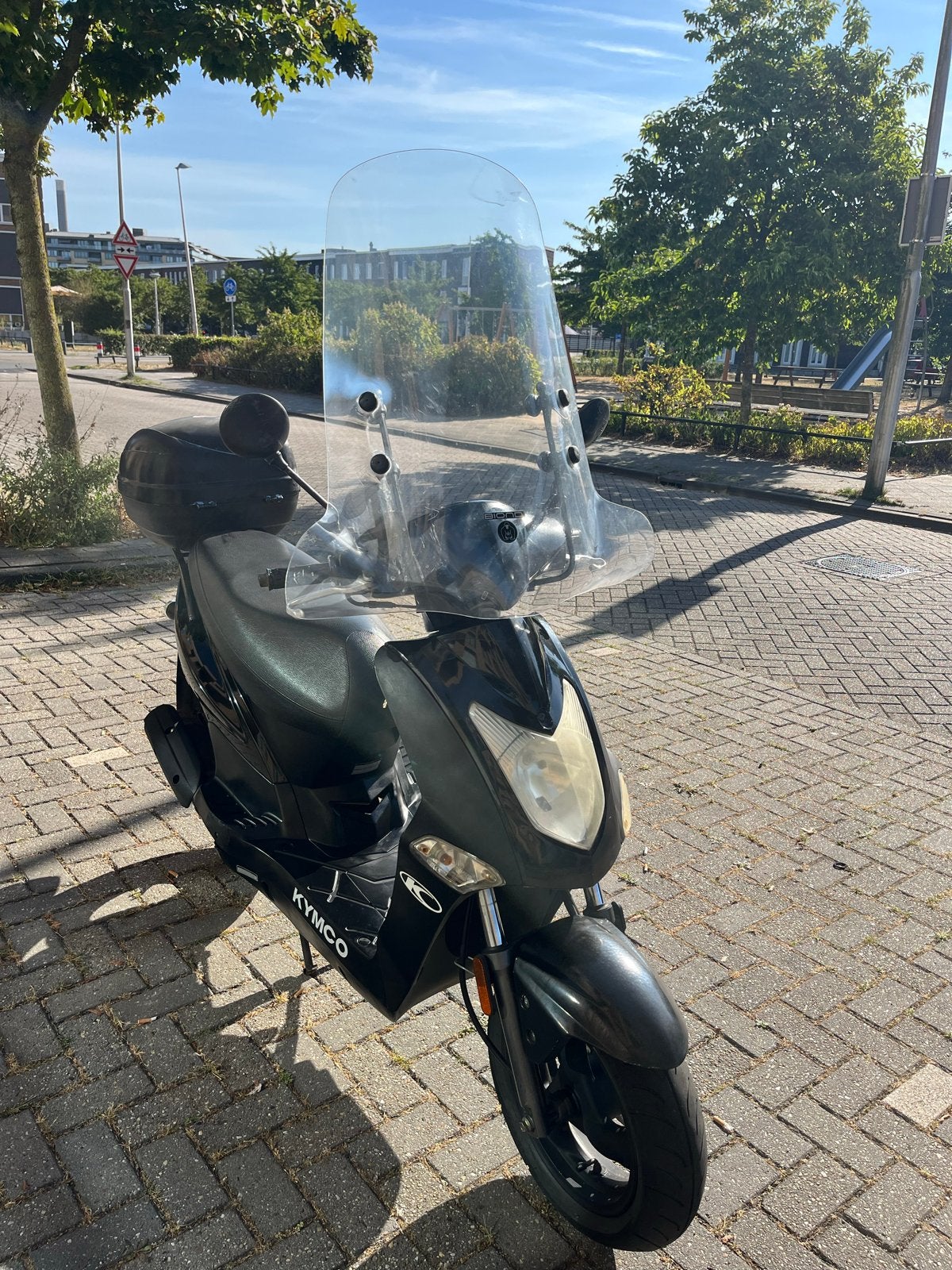 Kymco Agility 50cc scooter met windscherm en topkoffer, Ophalen, Gebruikt, Maximaal 25 km/u, Agility