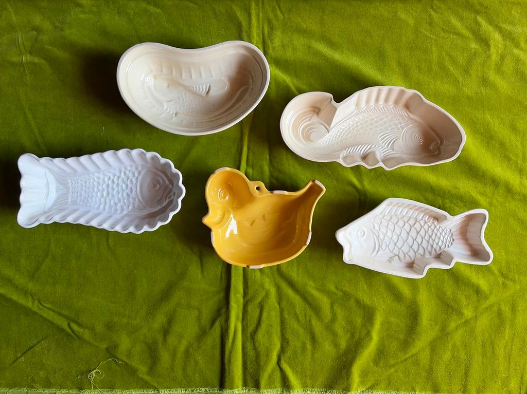 Set van 5 vintage visvormige schalen/mallen pudding, Antiek en Kunst, Antiek | Servies los, Verzenden