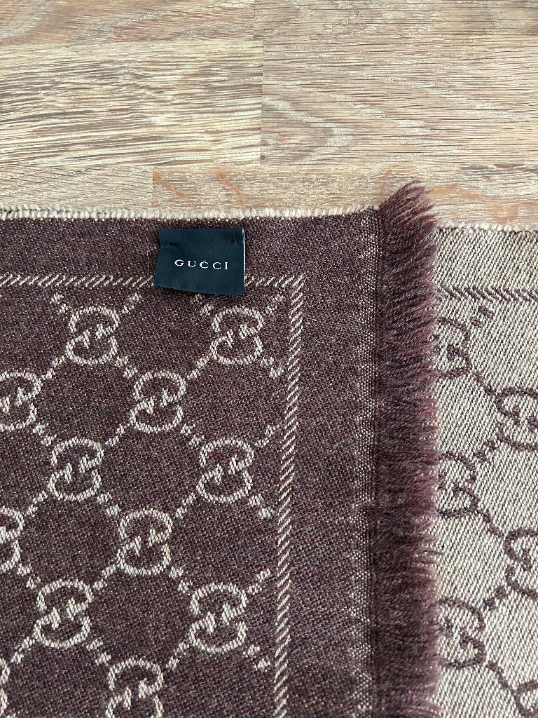 Gucci sjaal, Kleding | Dames, Mutsen, Sjaals en Handschoenen, Maat 46/48 (XL) of groter, Ophalen of Verzenden, Gucci, Sjaal