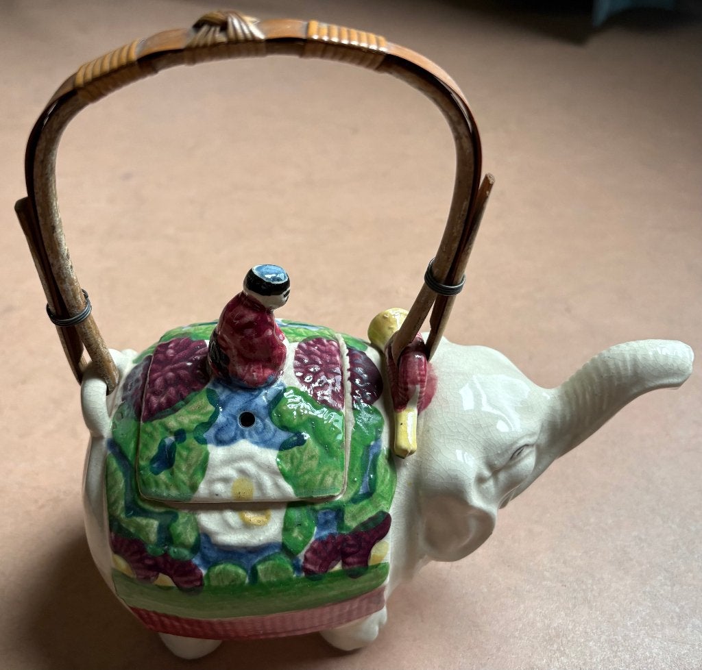 Leuke vintage theepot uit Japan, in de vorm van een olifant, Ophalen of Verzenden