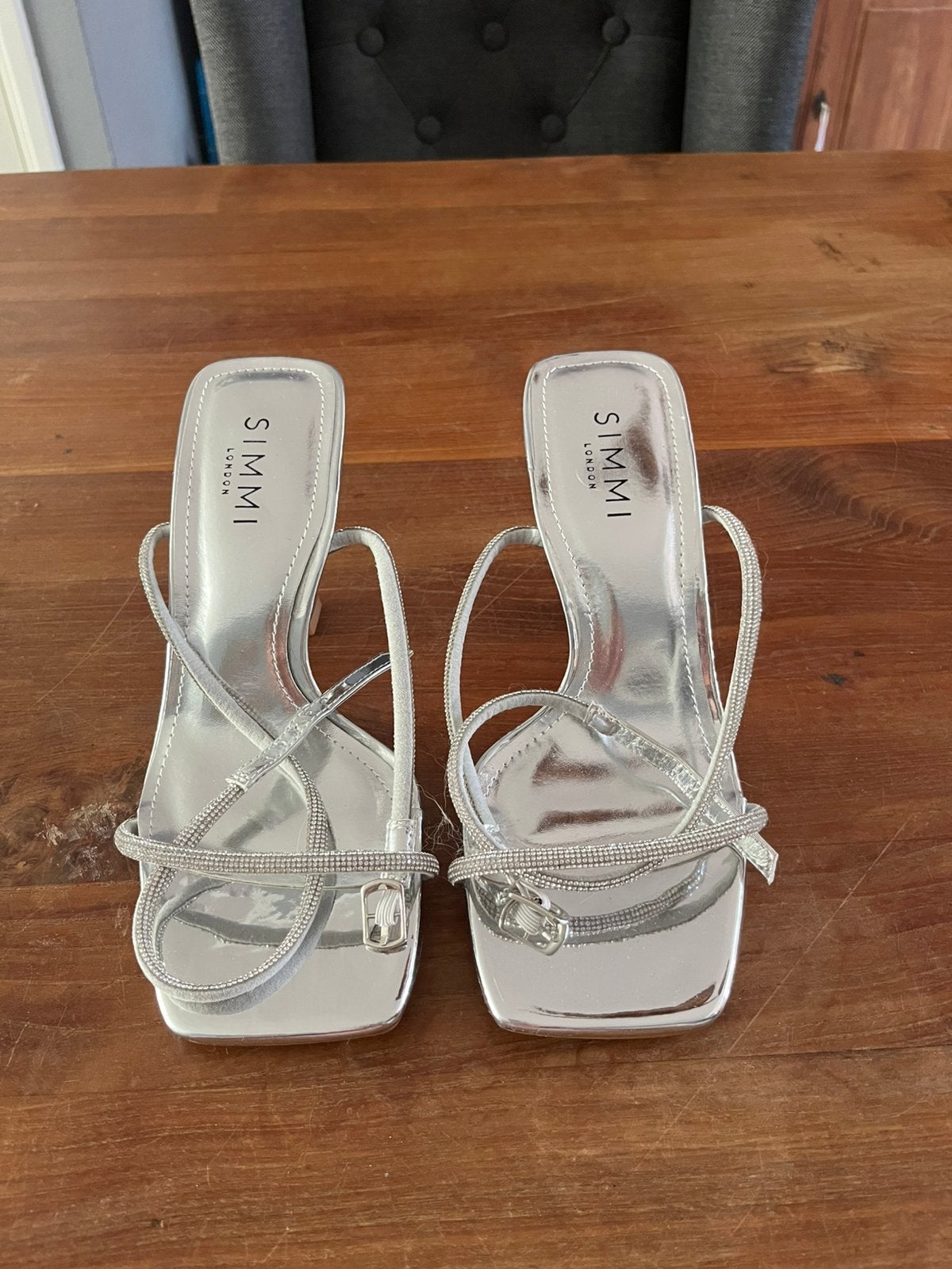 Leuk schoentje, Ophalen, Zwart, Zo goed als nieuw, Schoenen met hoge hakken