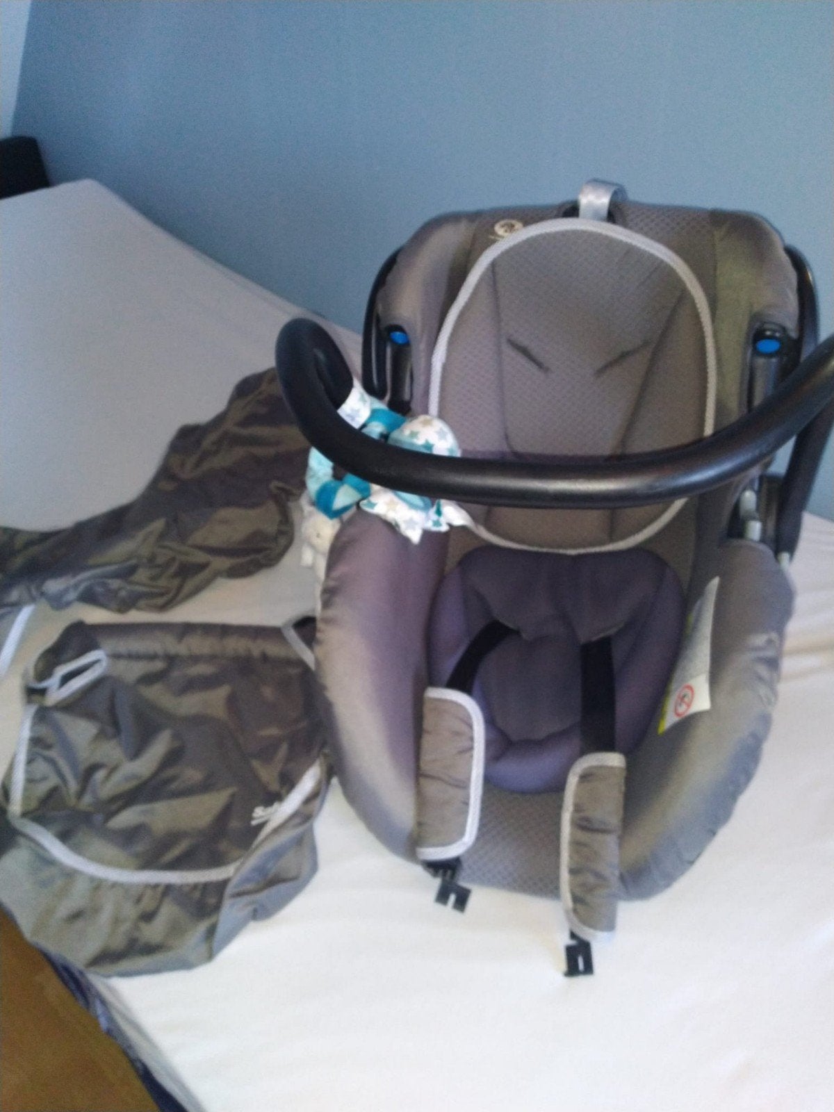 Safety first maxi cosi autostoel en hele mooie pop merk L, Autogordel, Zo goed als nieuw, Maxi-Cosi, Ophalen