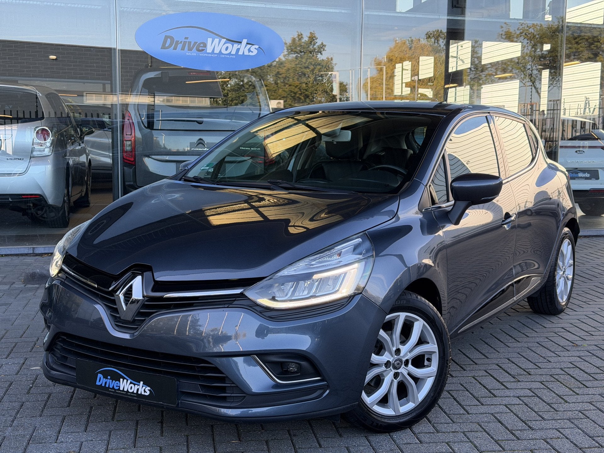 Renault Clio 0.9 TCe Intens Interesse in een bezichtiging of, Auto's, Voorwielaandrijving, 898 cc, Gebruikt, 580 kg