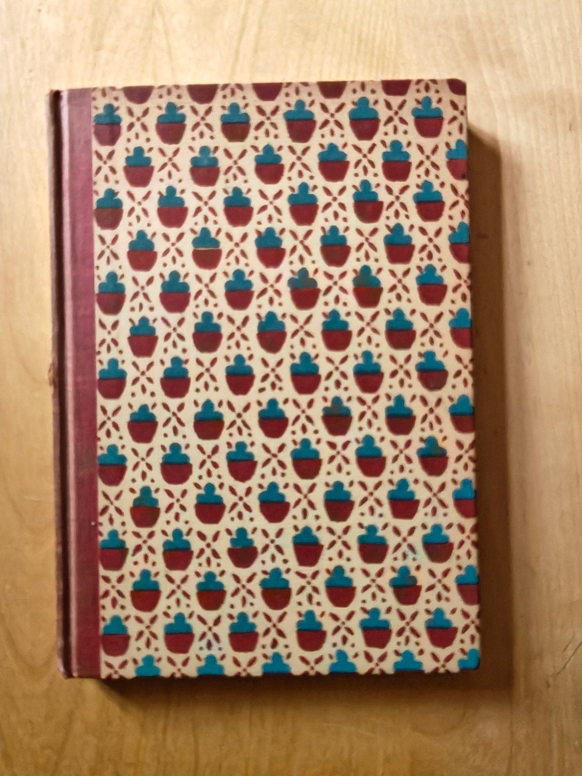 Alice in Wonderland by Lewis Carroll (vintage editie 1944), Boeken, Ophalen of Verzenden, Zo goed als nieuw