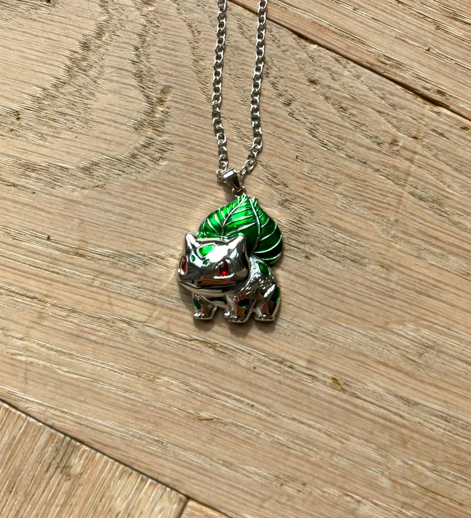 Bulbasaur ketting, Ophalen of Verzenden, Zo goed als nieuw, Overige materialen