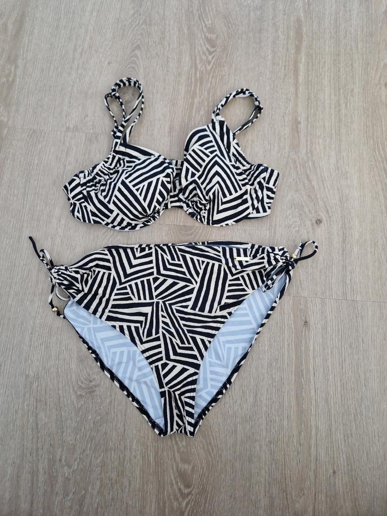 Lascana bikini set met corrigerend broekje, Ophalen of Verzenden, Zo goed als nieuw, Blauw, Bikini
