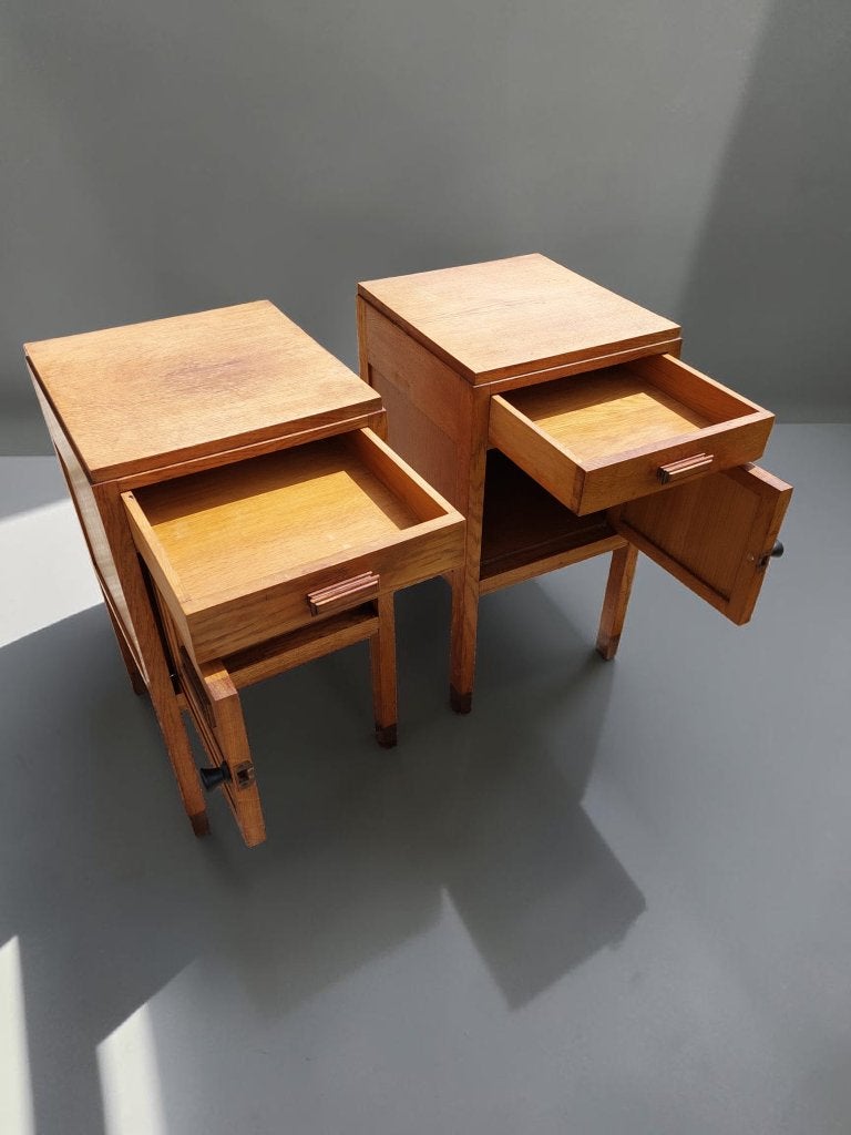 Haagse School set nachtkastjes, Ophalen