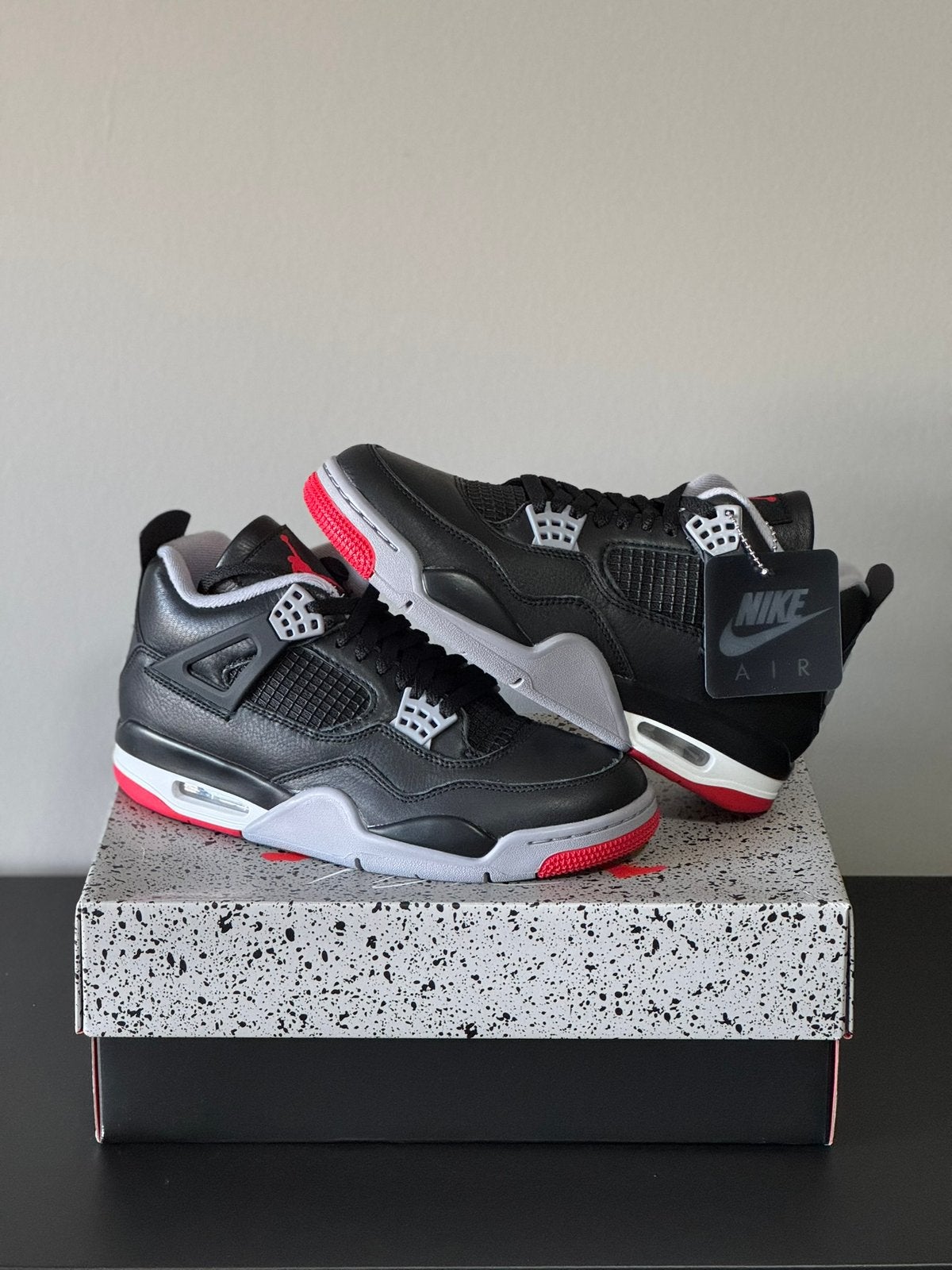 Jordan 4 Retro Bred Reimagined, Zwart, Nieuw, Ophalen of Verzenden, Sneakers of Gympen
