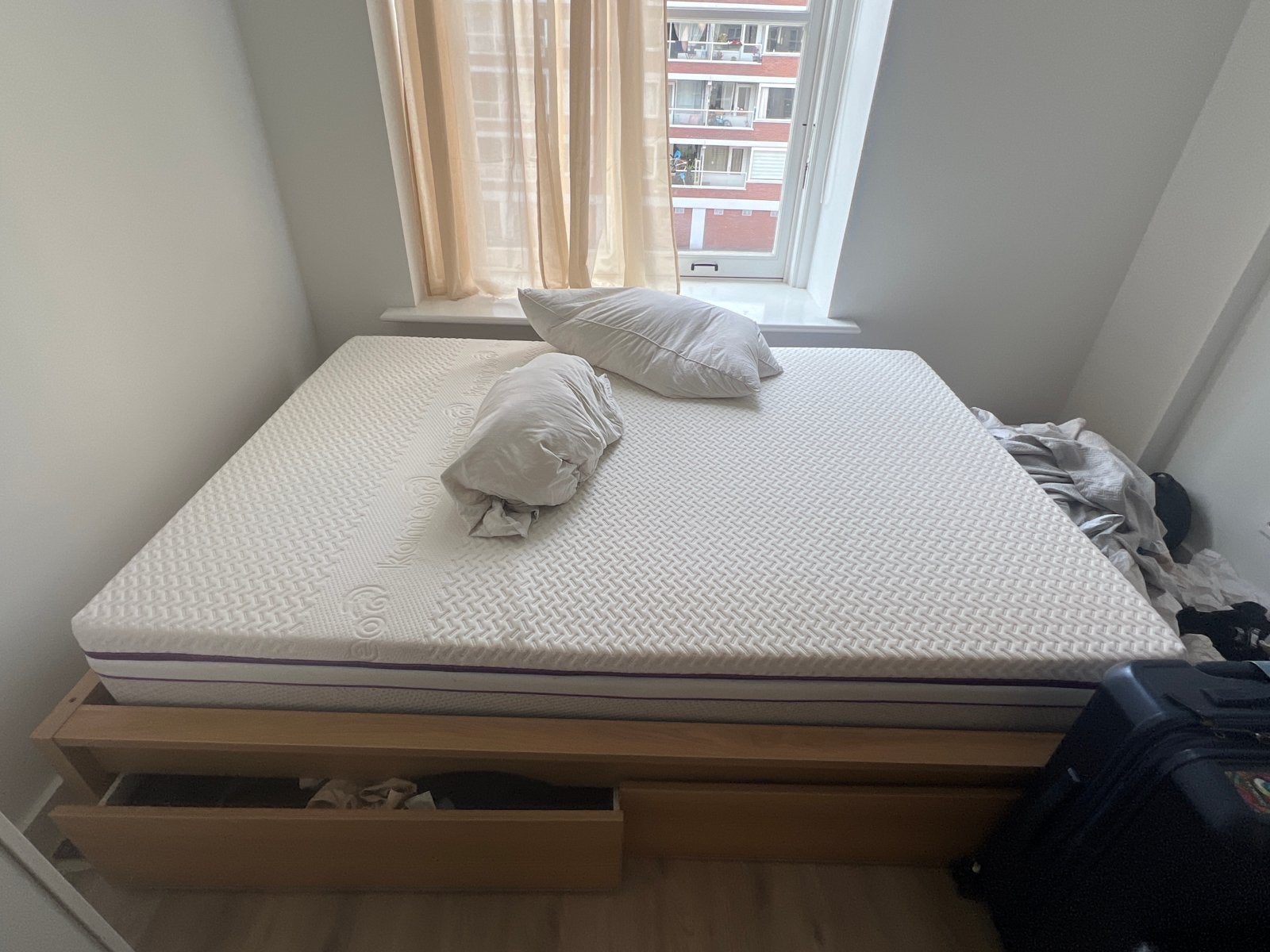 Swiss Sense memory foam matras met IKEA bedframe, Overige kleuren, Tweepersoons, Ophalen of Verzenden, Zo goed als nieuw