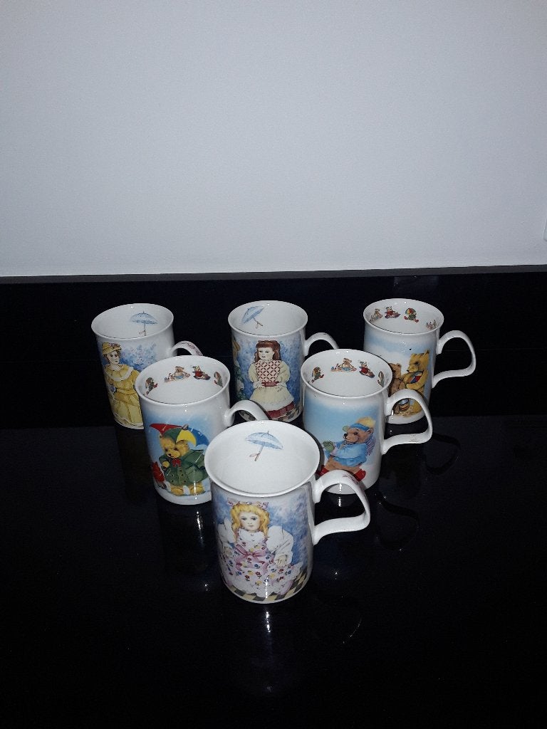 6 Engelse Roy Kirkham mokken 3 teddybears/3 dolls, Overige merken, Verzenden, Mok, Zo goed als nieuw