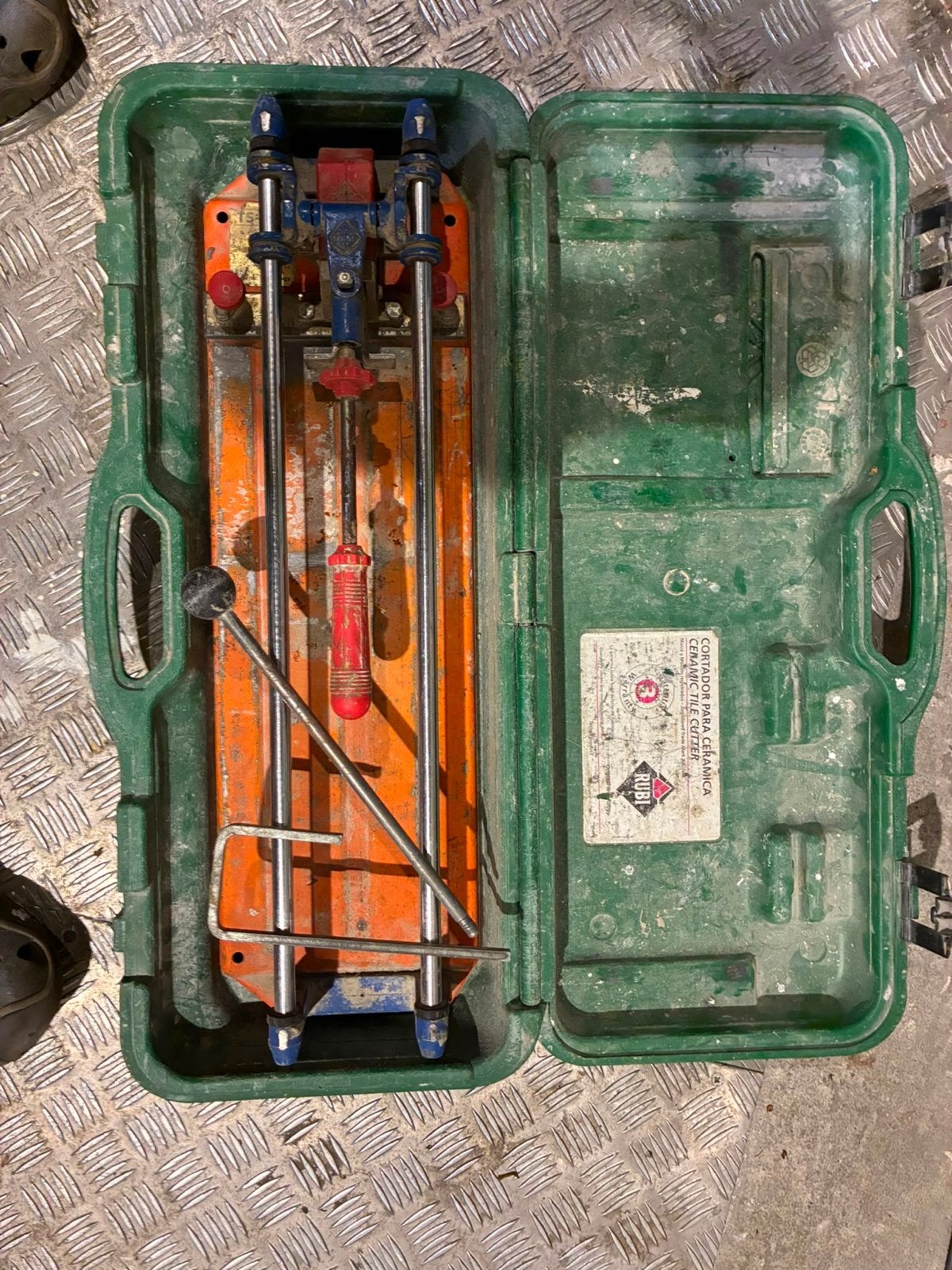 Rubi TS-40 Tegelsnijder in koffer, Doe-het-zelf en Verbouw, Gereedschap | Handgereedschap, Ophalen of Verzenden, Gebruikt, Snijgereedschap