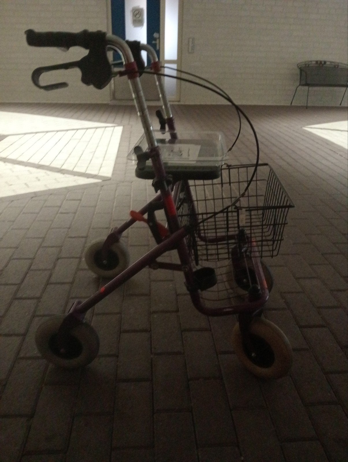 Rollator donker paars inklapbaar, Ophalen, Opvouwbaar, Gebruikt