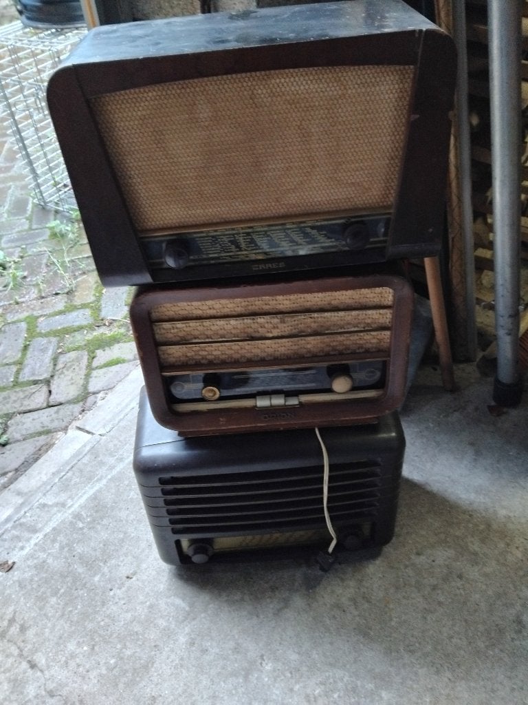 Buizenradio lampenradio, Ophalen