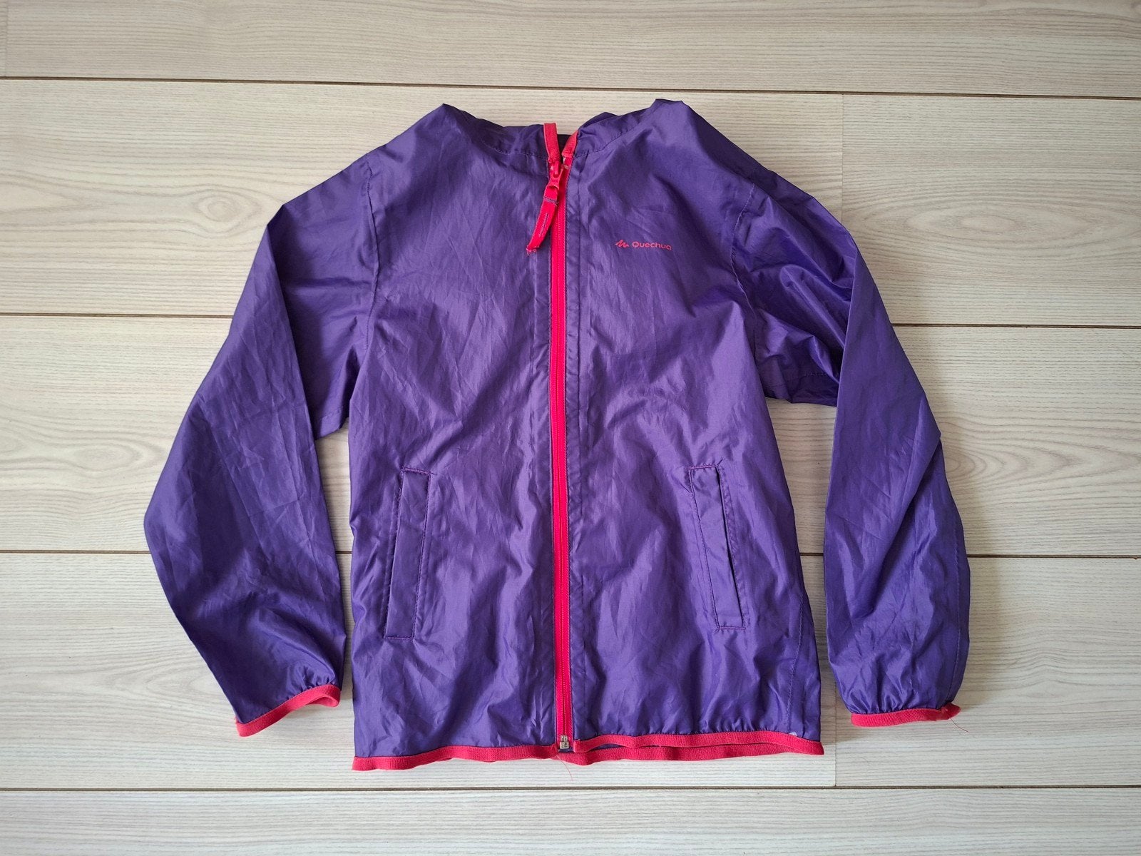 Quechua regenjas maat 128, Ophalen of Verzenden, Zo goed als nieuw, Jongen of Meisje, Jas