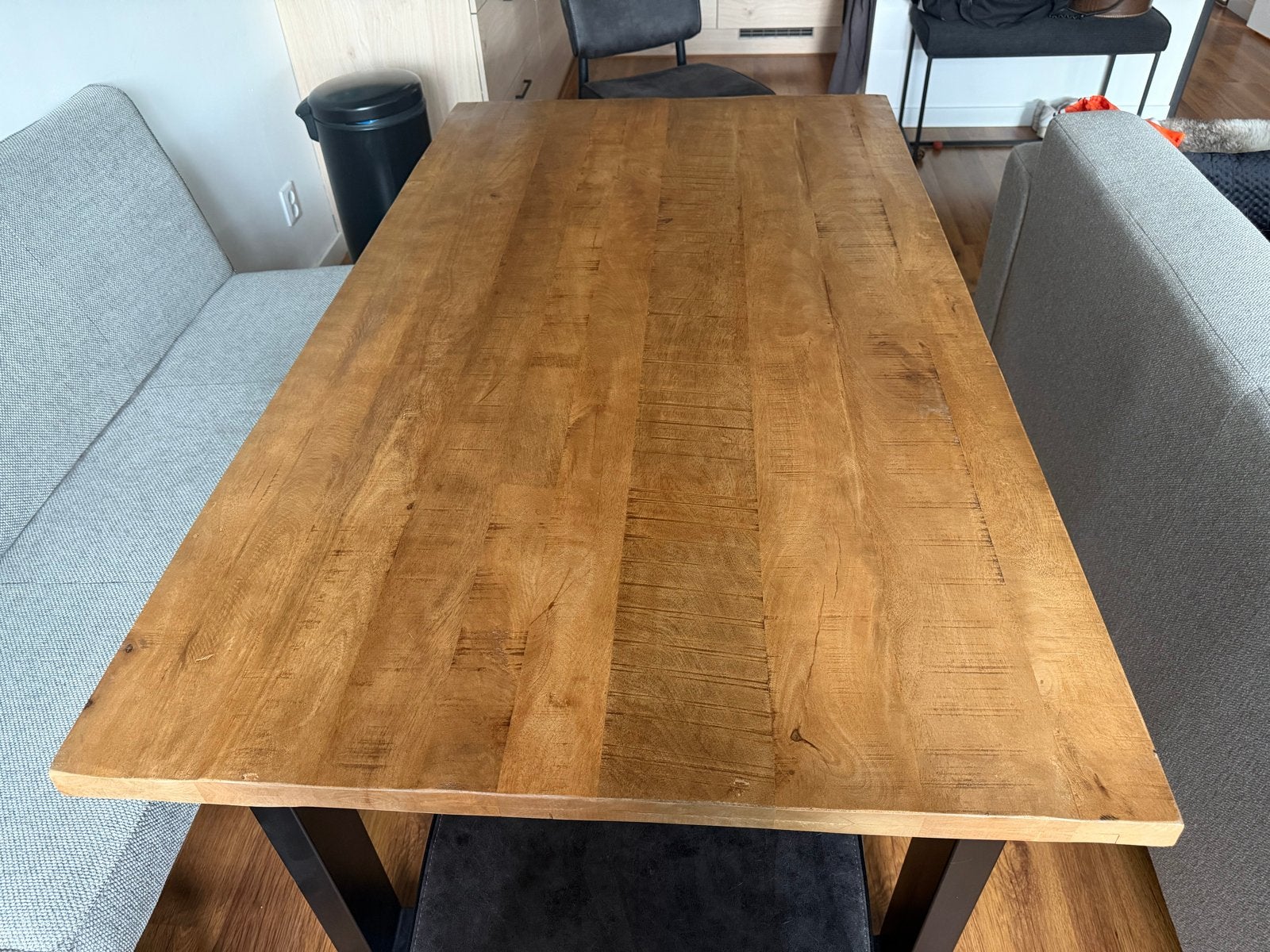 eettafel Troubadour met metalen onderstel, Ophalen, 50 tot 100 cm, Zo goed als nieuw, 150 tot 200 cm