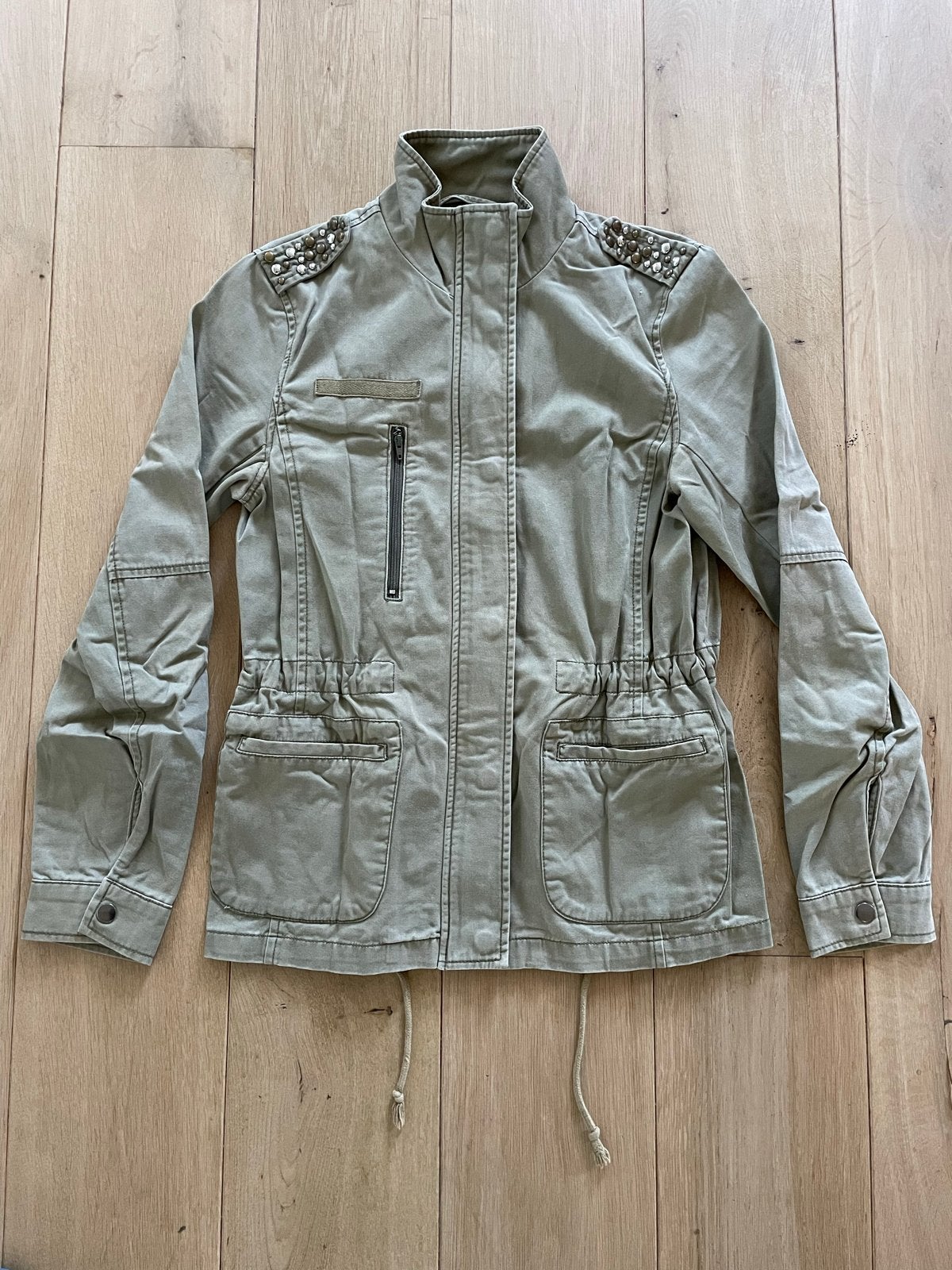 Jasje - maat S - merk Vila - met studs, Ophalen of Verzenden, Gedragen, Maat 36 (S), Groen