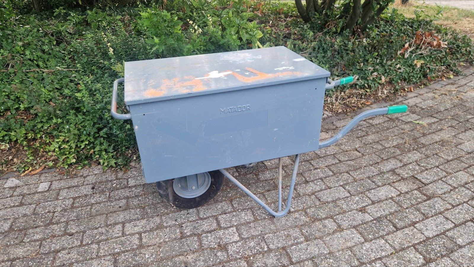 Stevige kruiwagen met opbergkist - Matador, Ophalen
