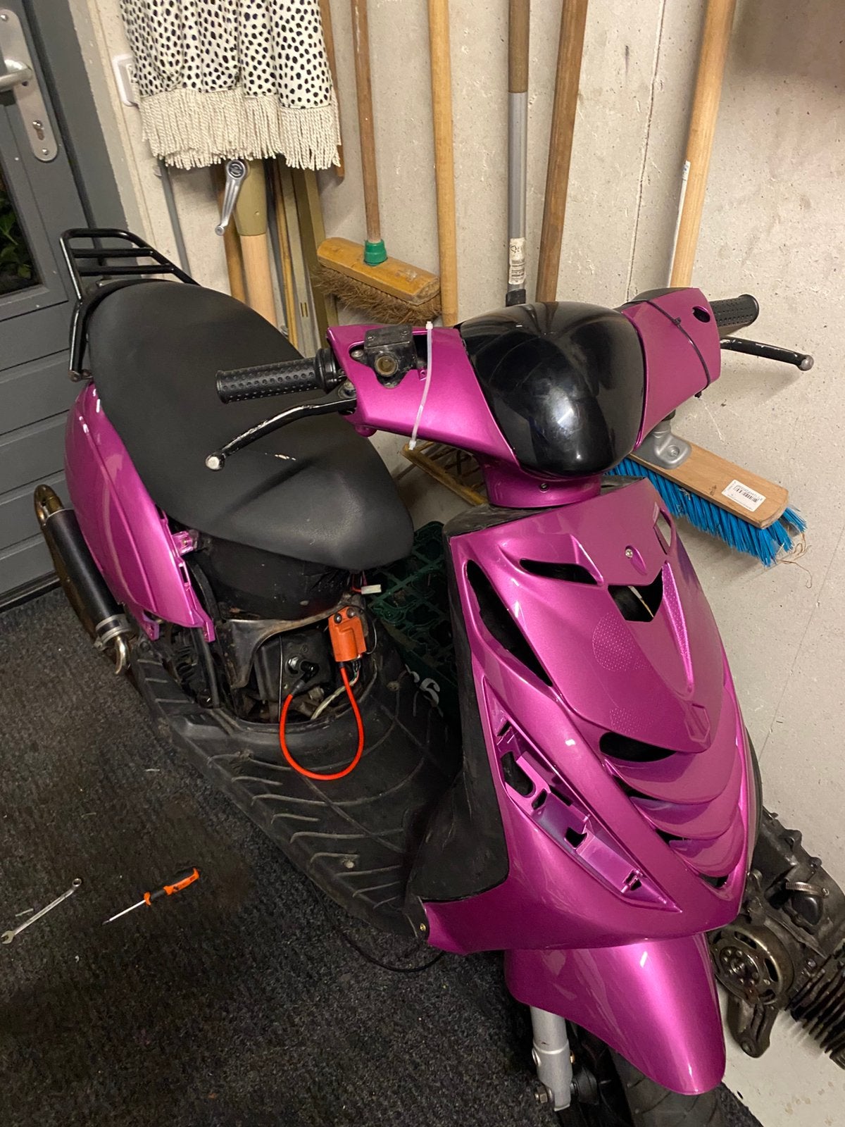 Zip 70 cc piaggio zonder 123, Fietsen en Brommers, Ophalen, Zo goed als nieuw, Tweetakt, Zip