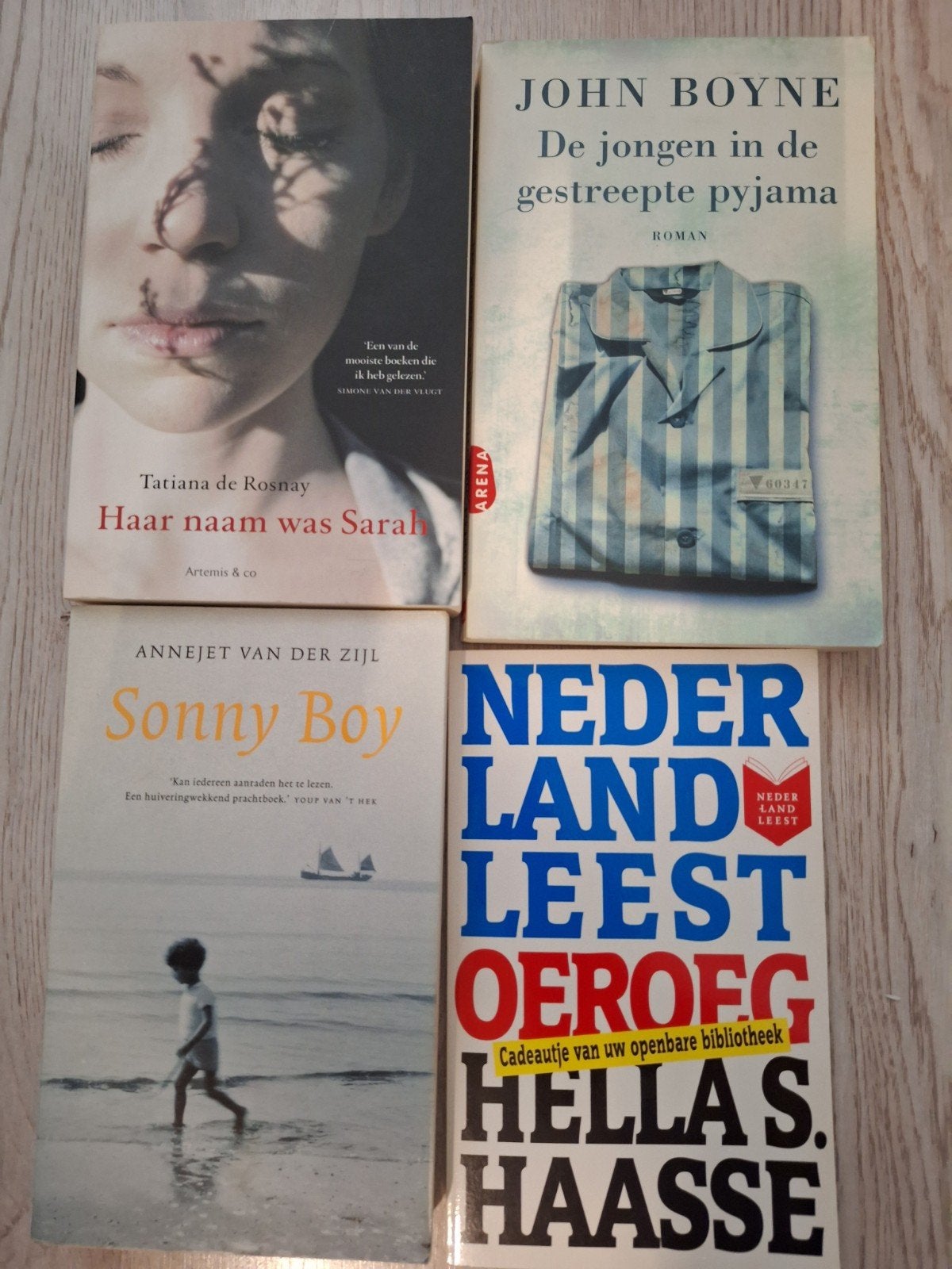4 boeken: Oeroeg, Sonny boy, Sarah, gestreepte pyjama, Ophalen of Verzenden, Gelezen
