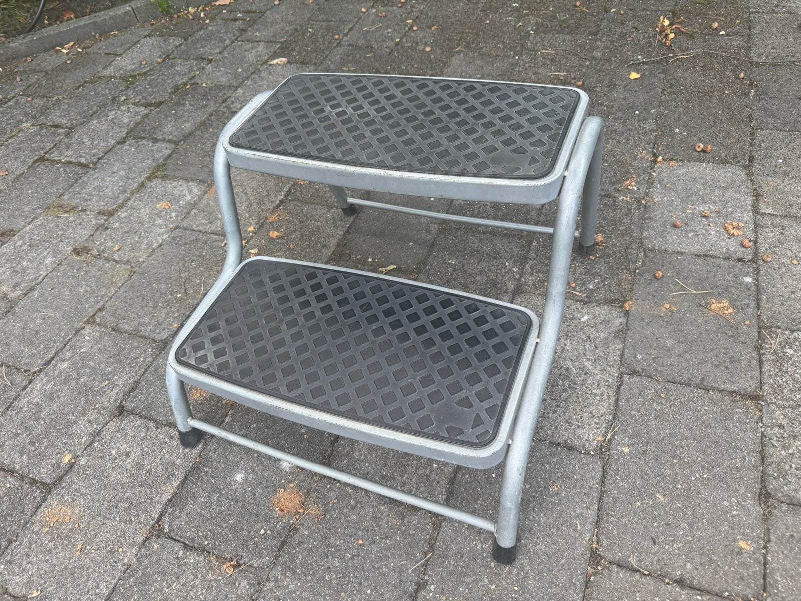 Stevige 2-treds trapje met antislip. Caravan, Caravans en Kamperen, Ophalen, Gebruikt